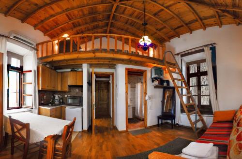 Studio (2 Adults) - Photo 2