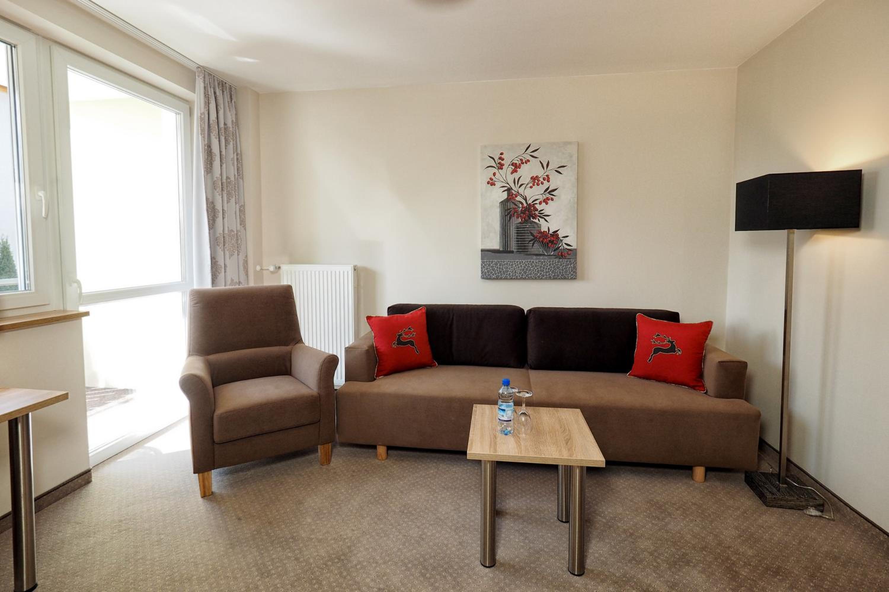 One-Bedroom Suite with Garden View - Photo 2