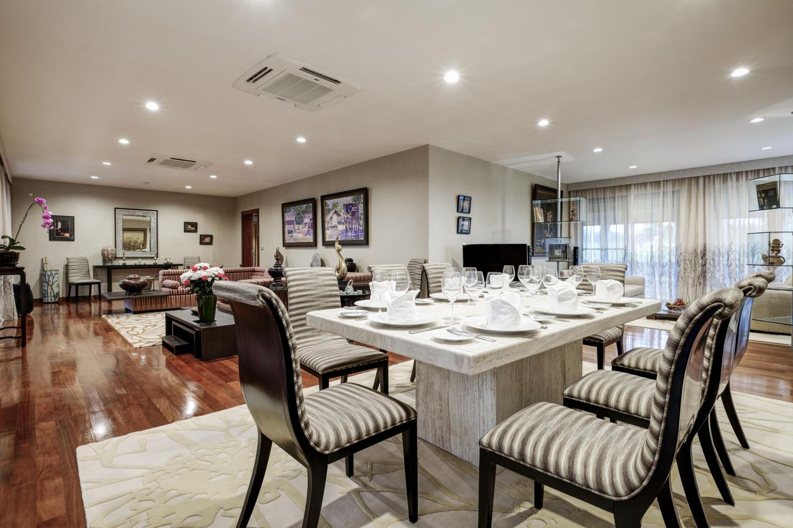 Royal Suite photo 3