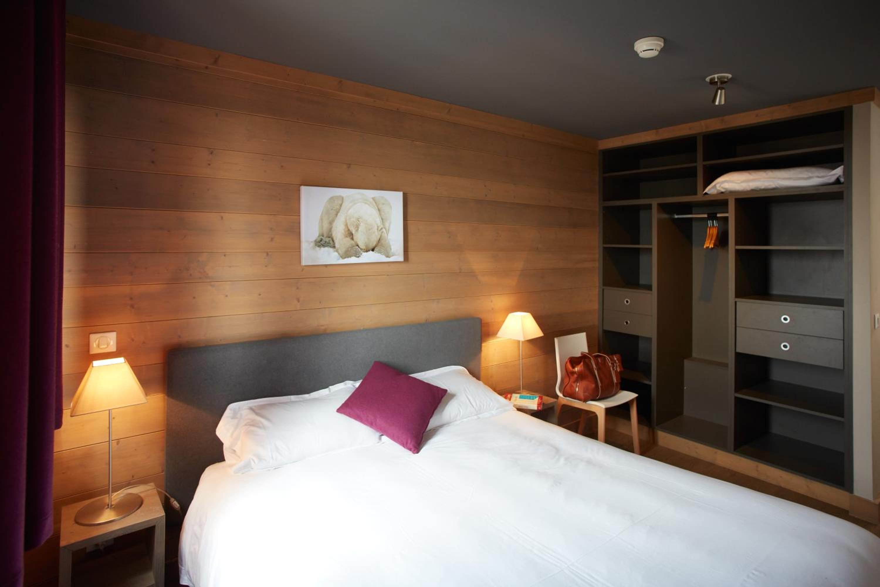 Two-Bedroom Apartment with Spa Access (5 Adults)