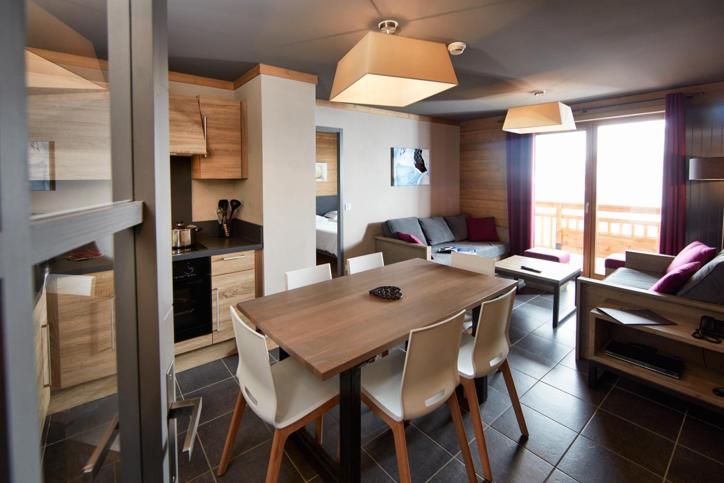 Three-Bedroom Apartment with Spa Access (7 Adults)