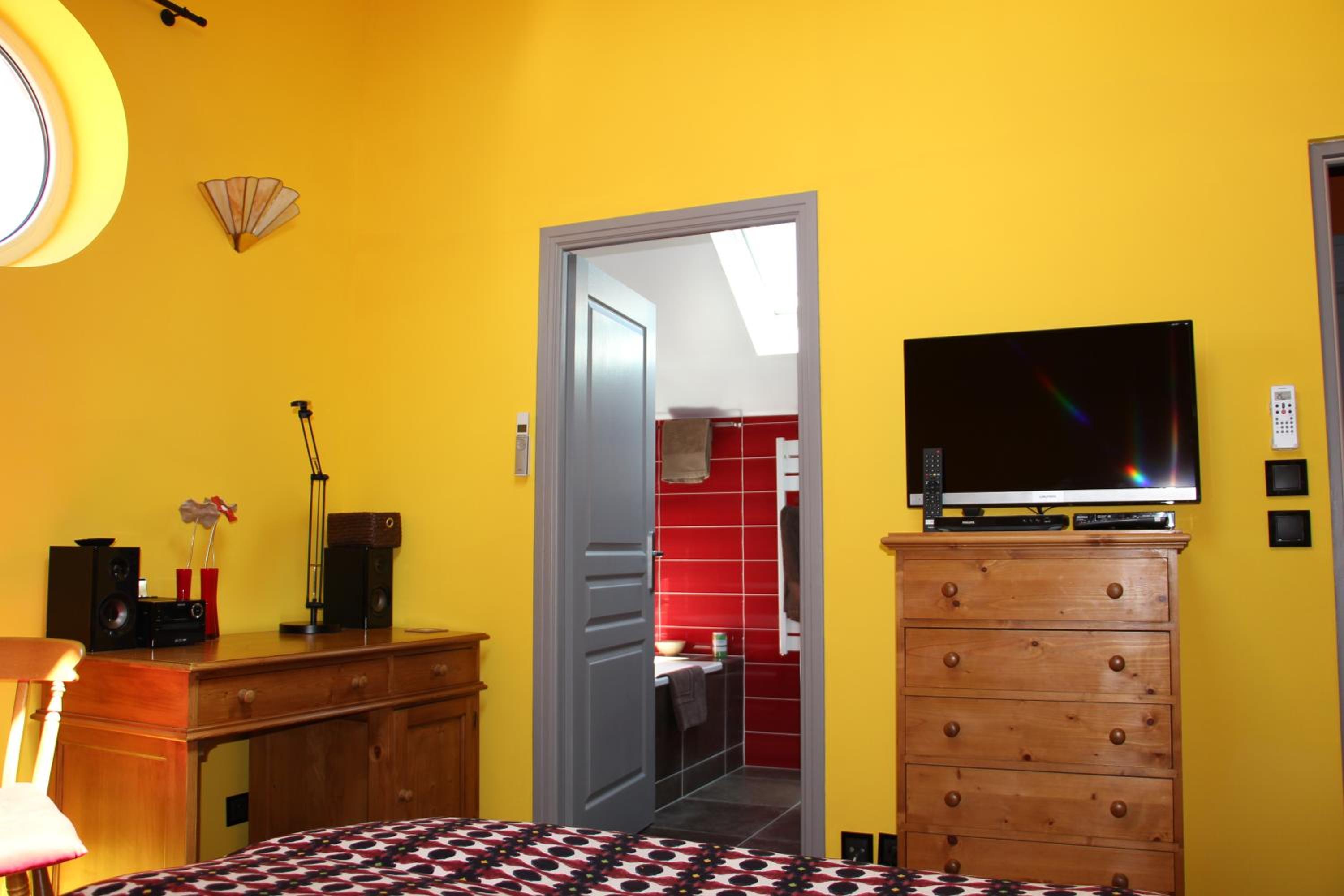 Apartment photo 2