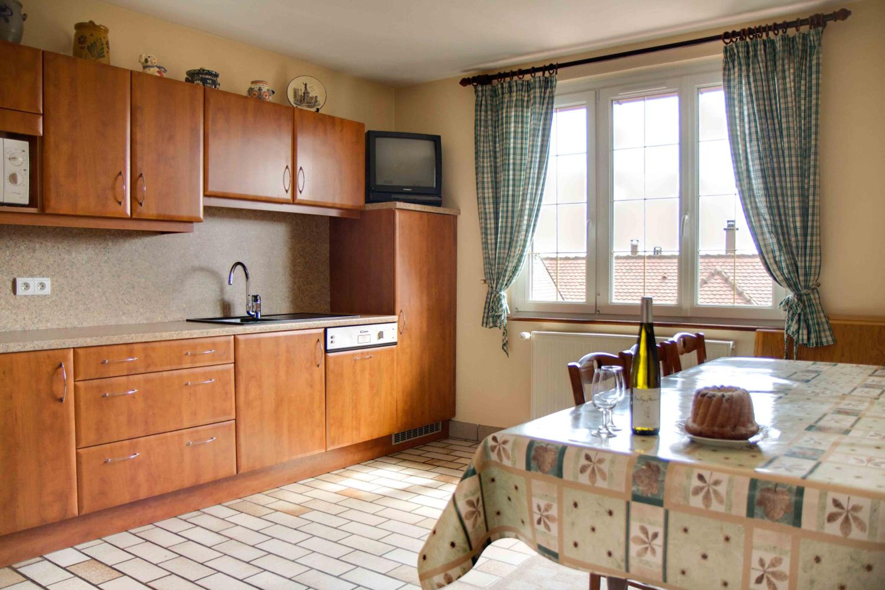 Three-Bedroom Apartment photo 2