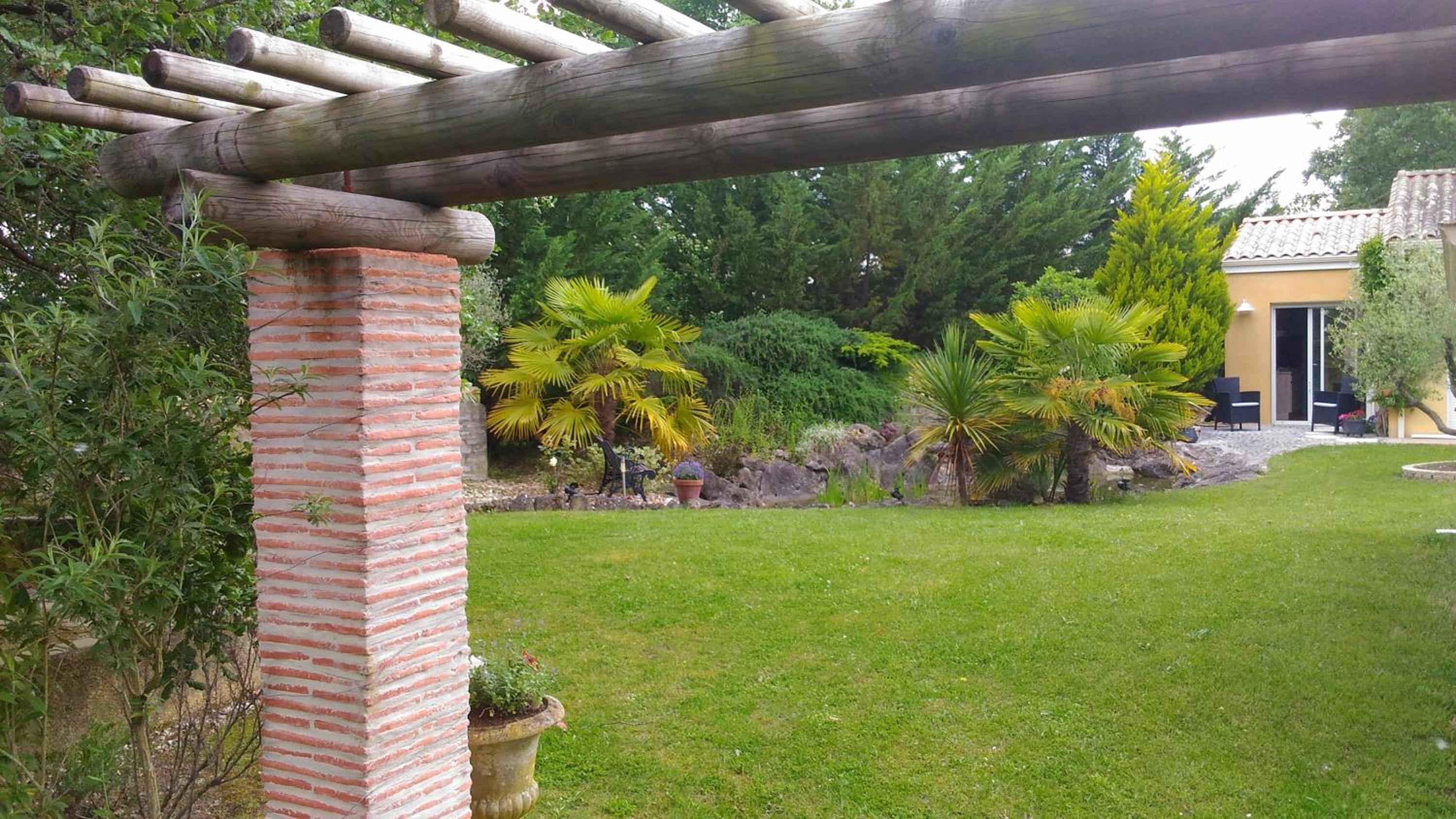 Studio with Garden View - Photo 9