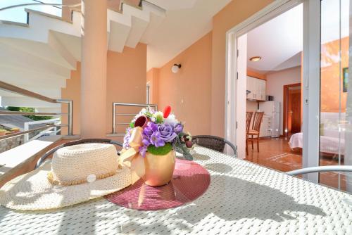 Apartment - Ground Floor photo 2