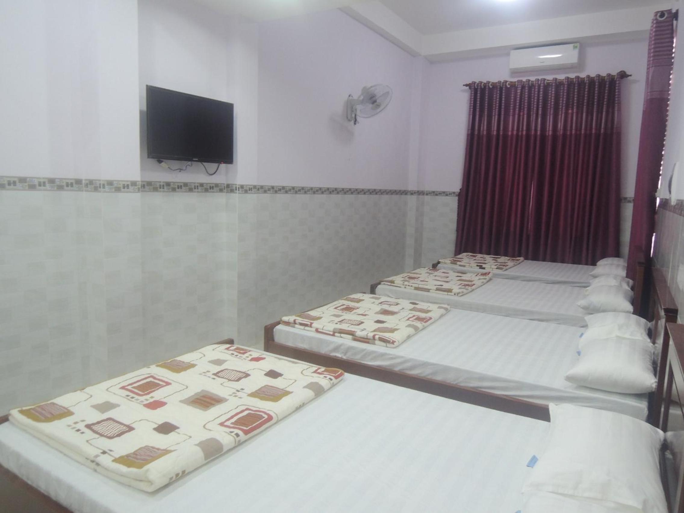 Single Bed in Dormitory Room