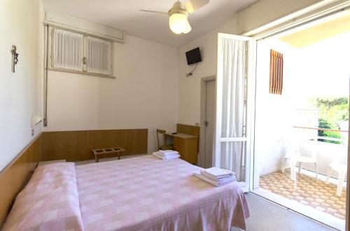 Double Room - Photo 8