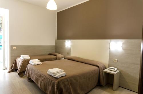 Triple Room - Photo 9