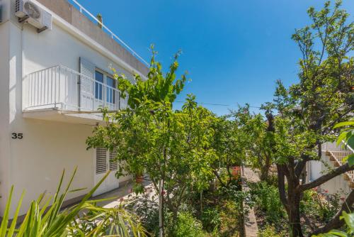 Double Room with Balcony and Sea View