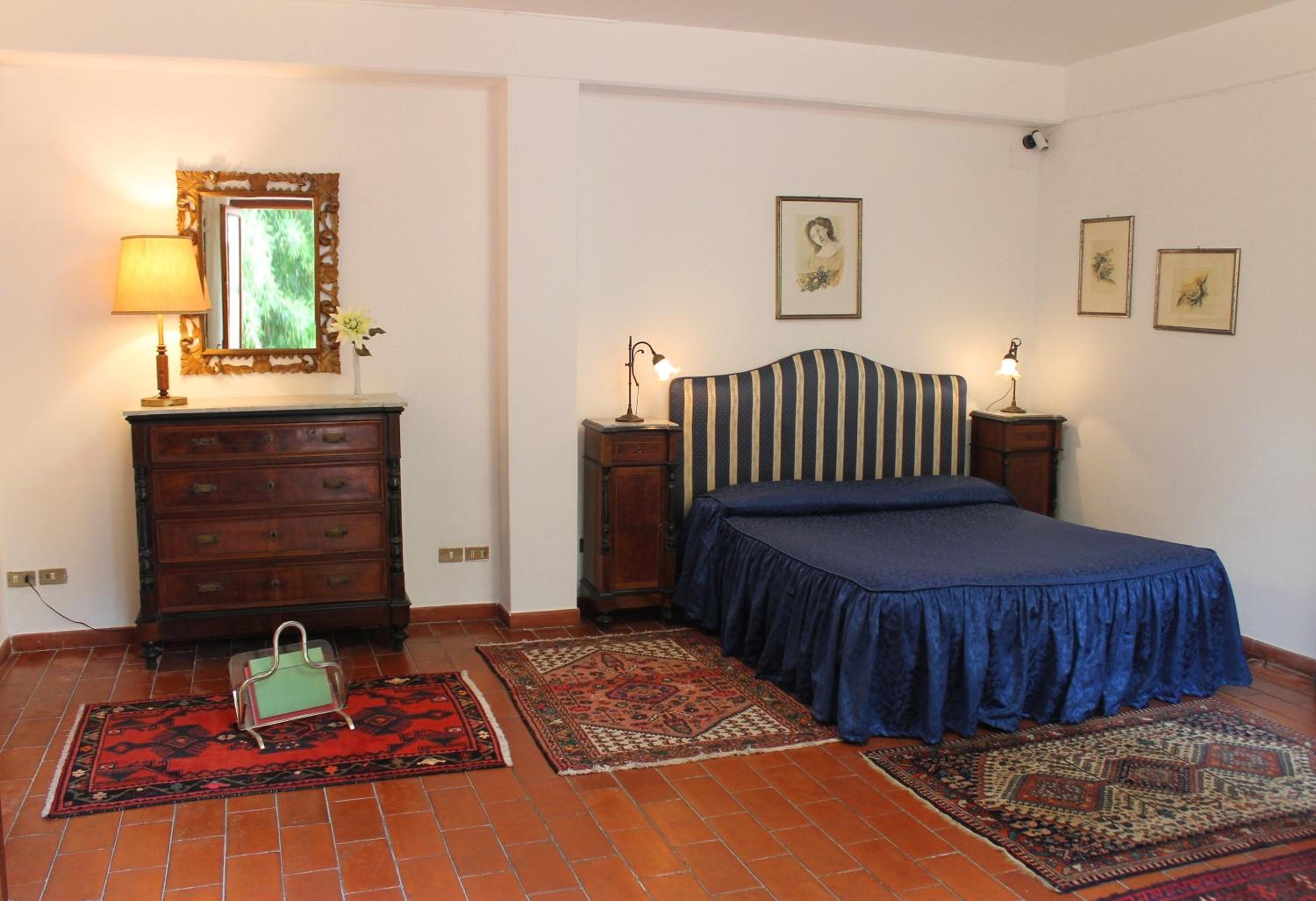 One-Bedroom House (Blue House) photo 2