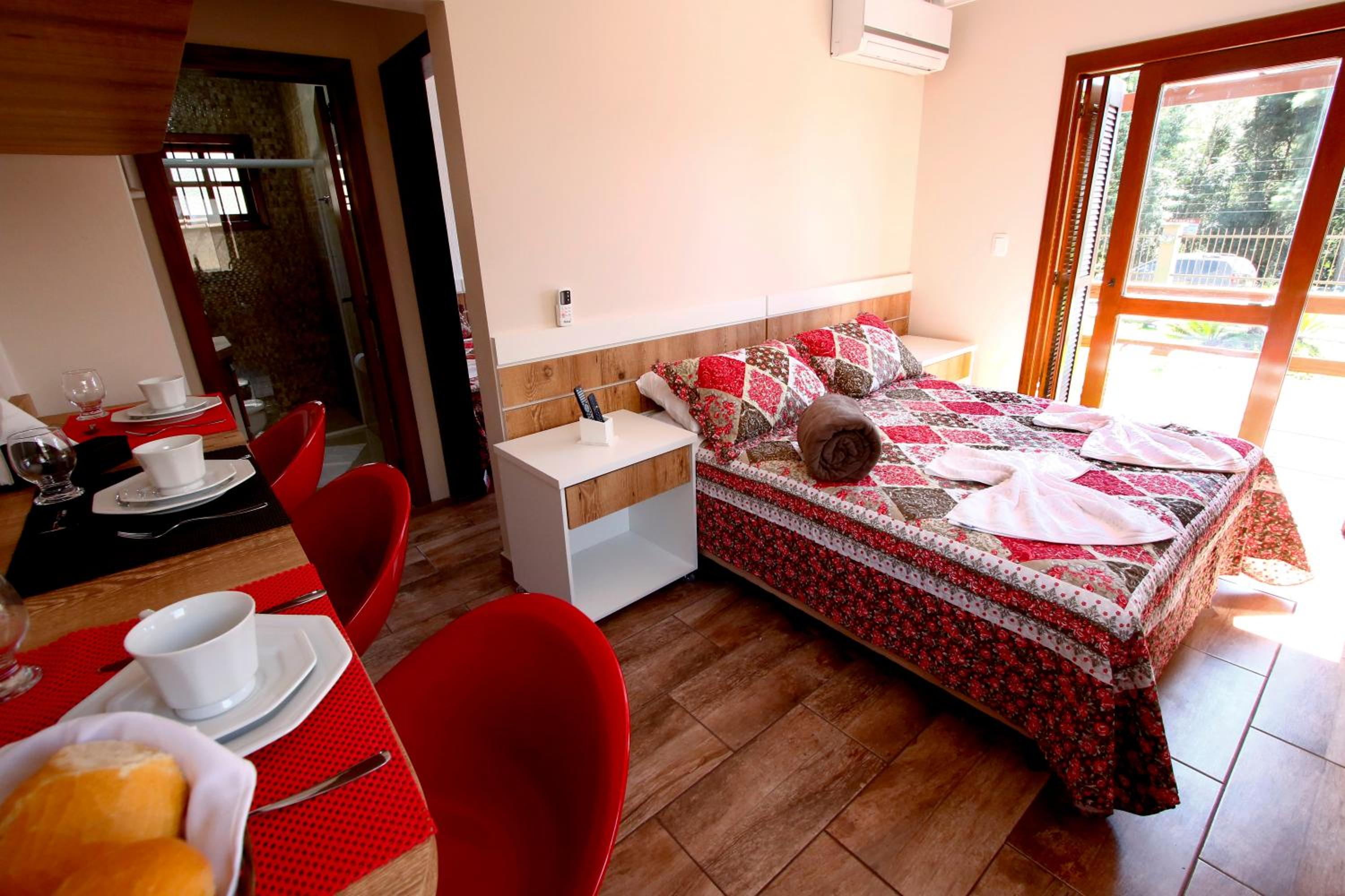 Deluxe Family Suite photo 3