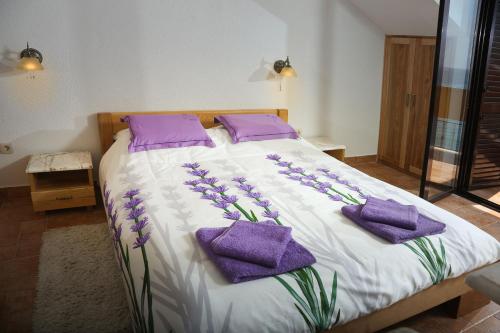 Double Room with Balcony and Sea View - Photo 5