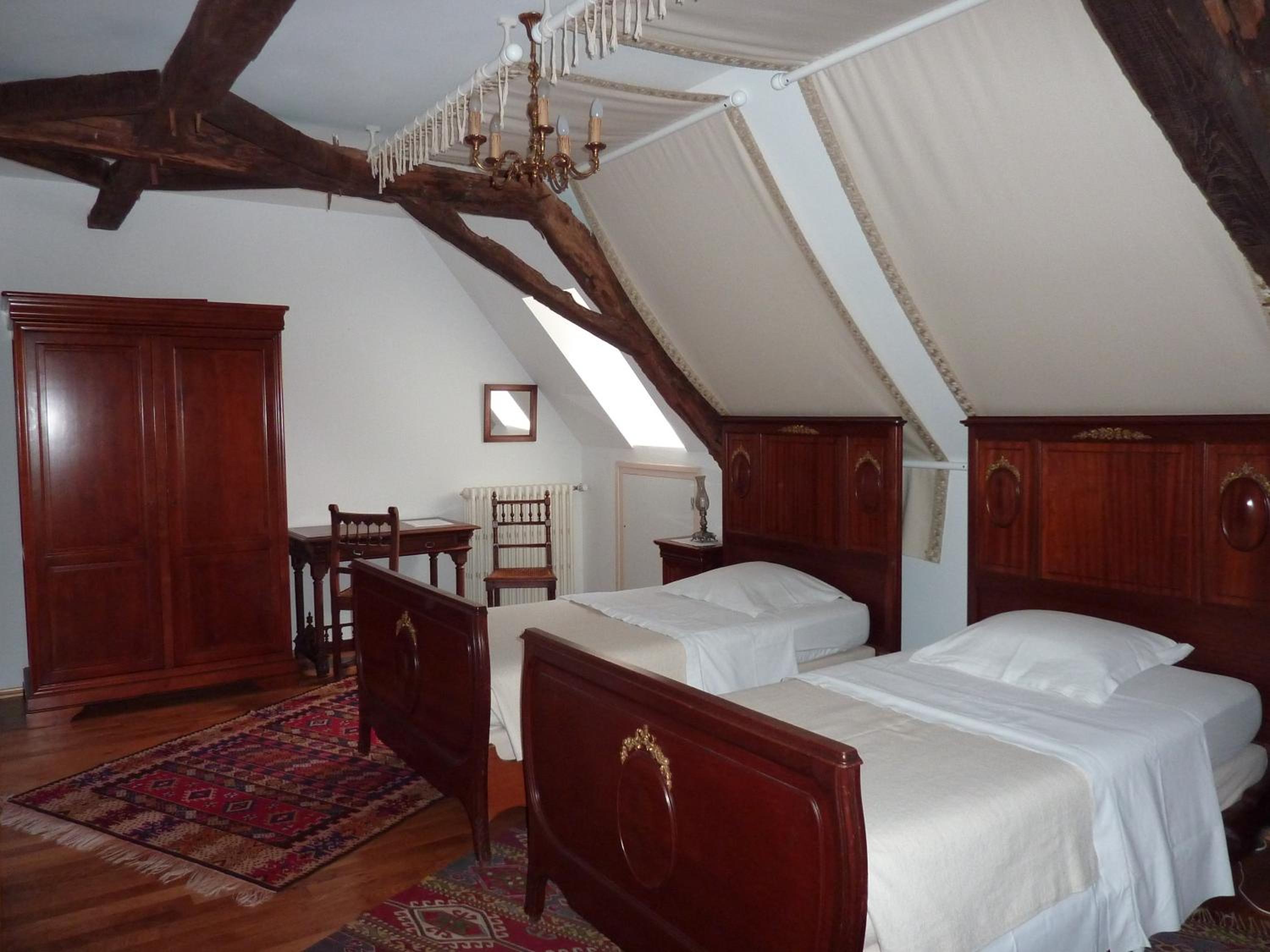Quadruple Room with Private Bathroom