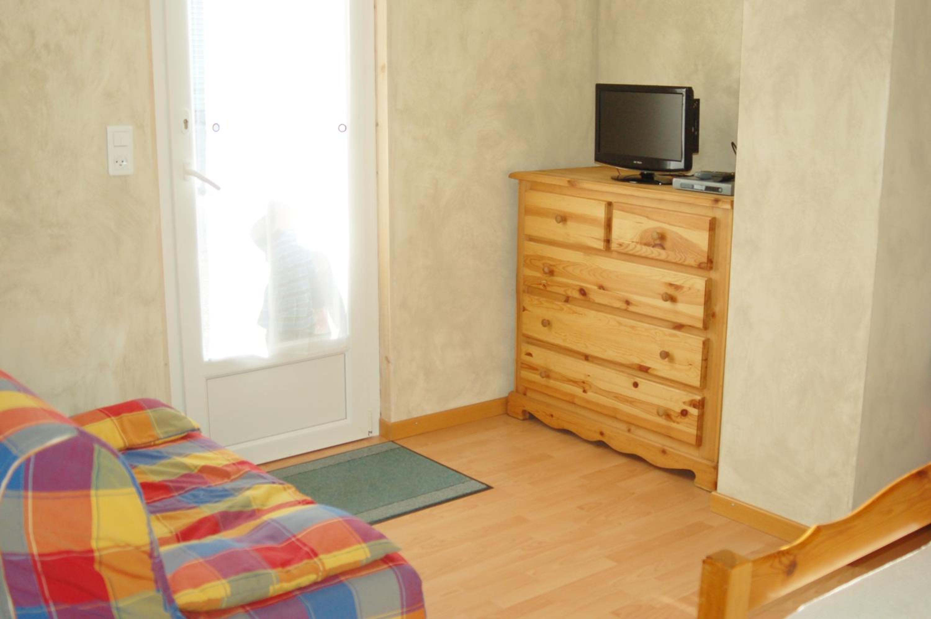 Apartment with Mountain View photo 3