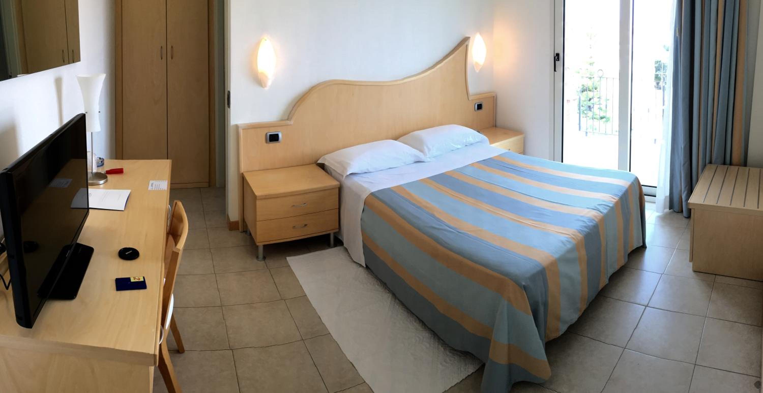 Single Room with Balcony photo 1