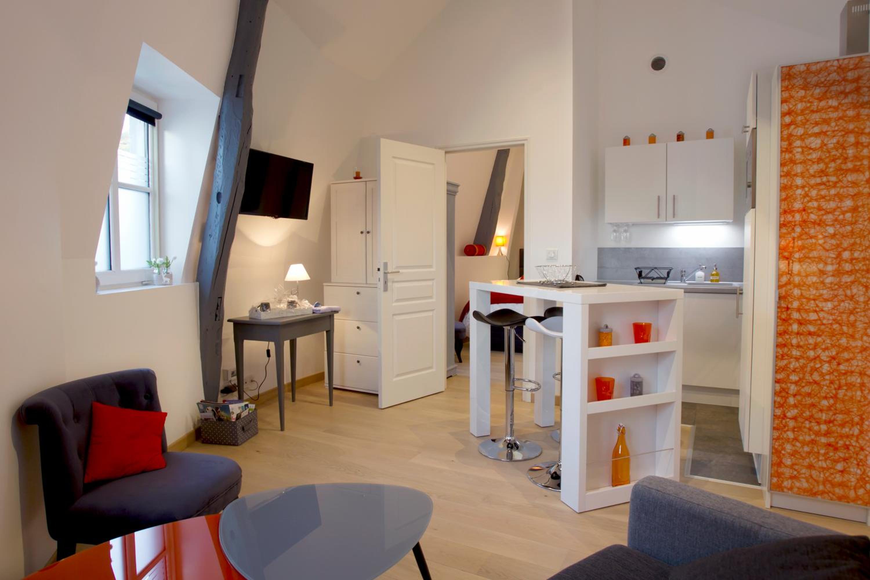 One-Bedroom Apartment