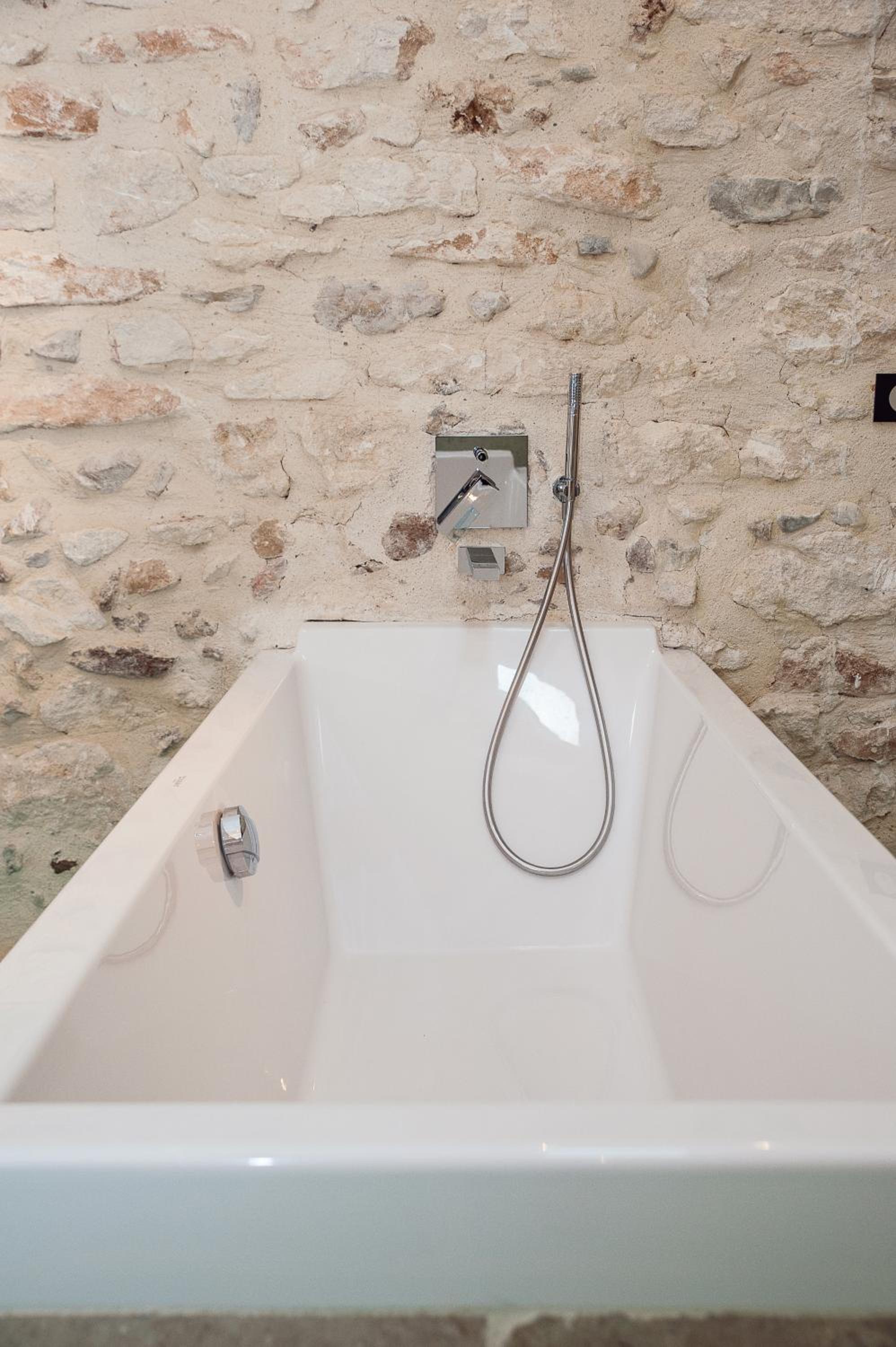 Deluxe Double Room with Bath photo 2
