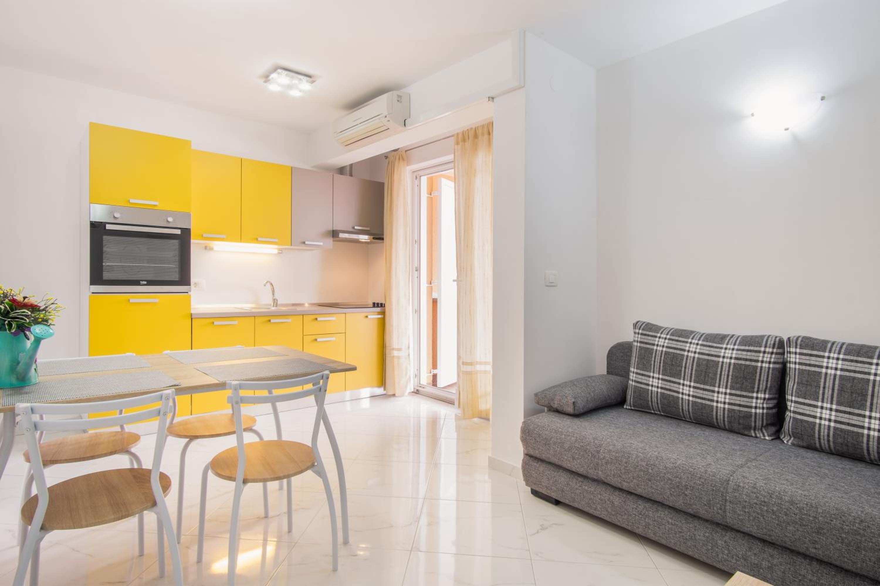 Apartment with Sea View