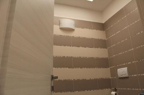 Two-Bedroom Apartment - Photo 18