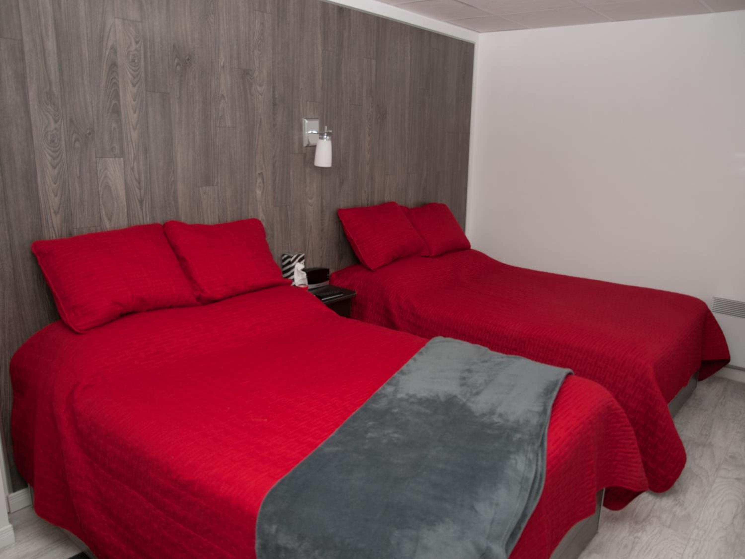 Double Room with Two Double Beds - Photo 1