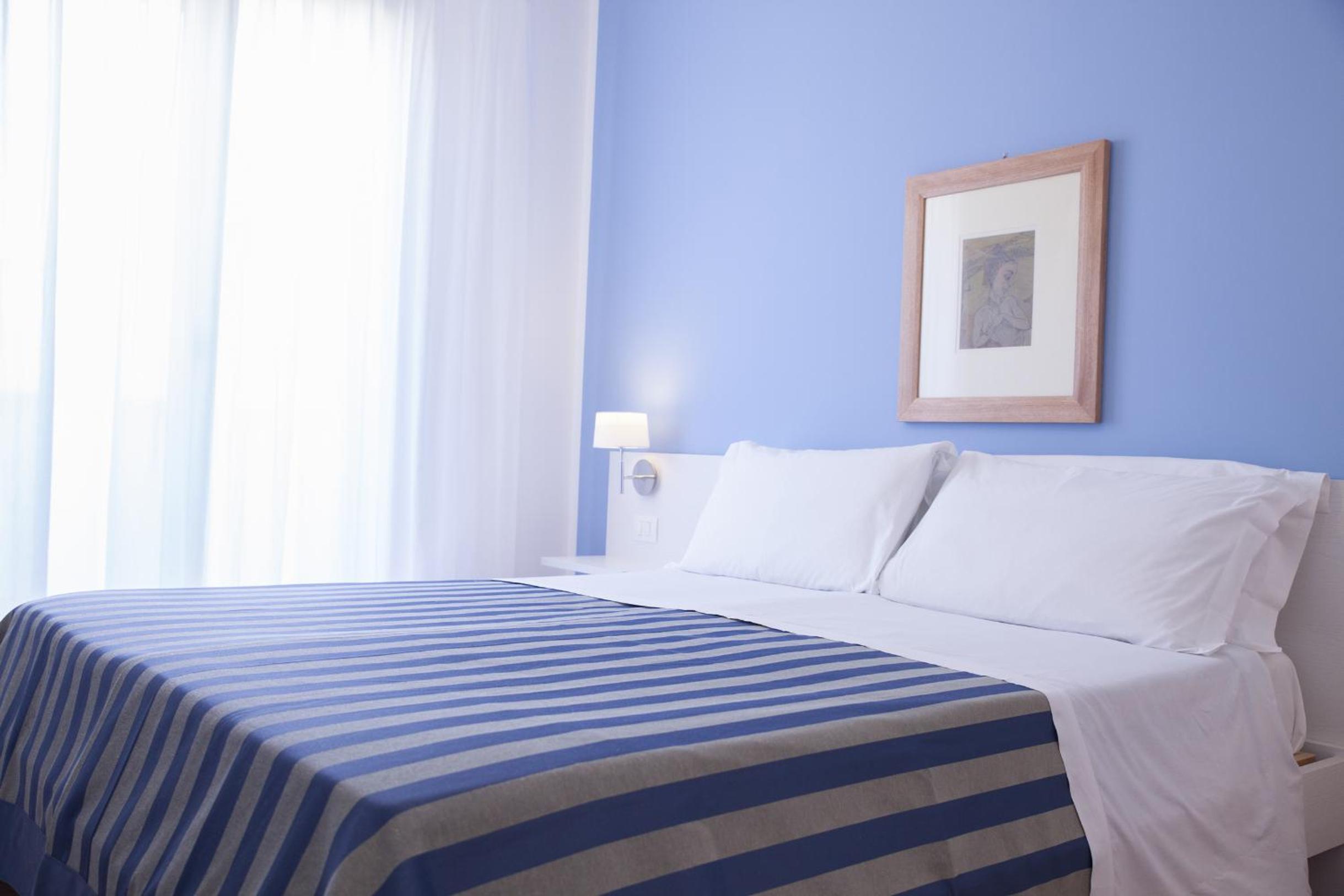 Double Room - Photo 10