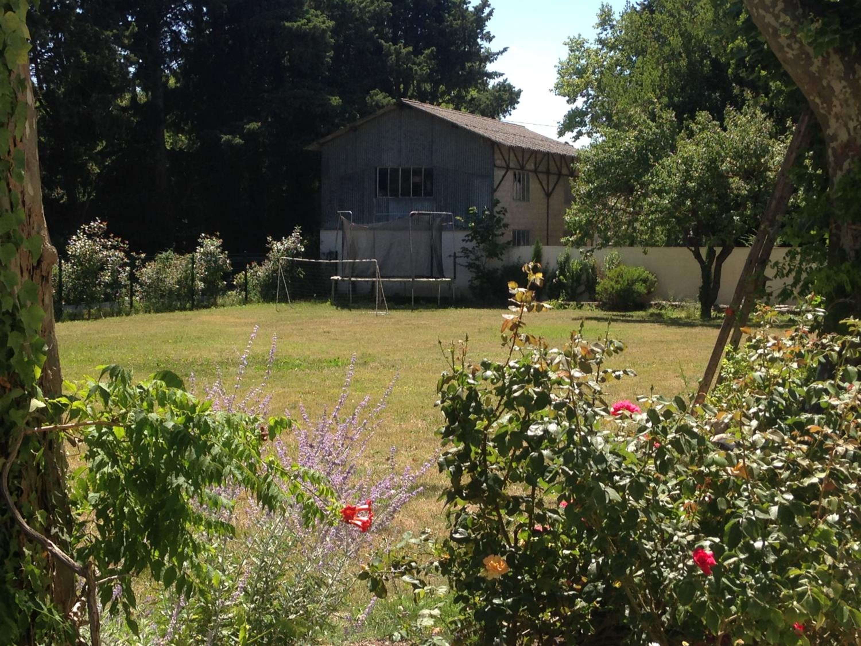 Three-Bedroom House photo 2