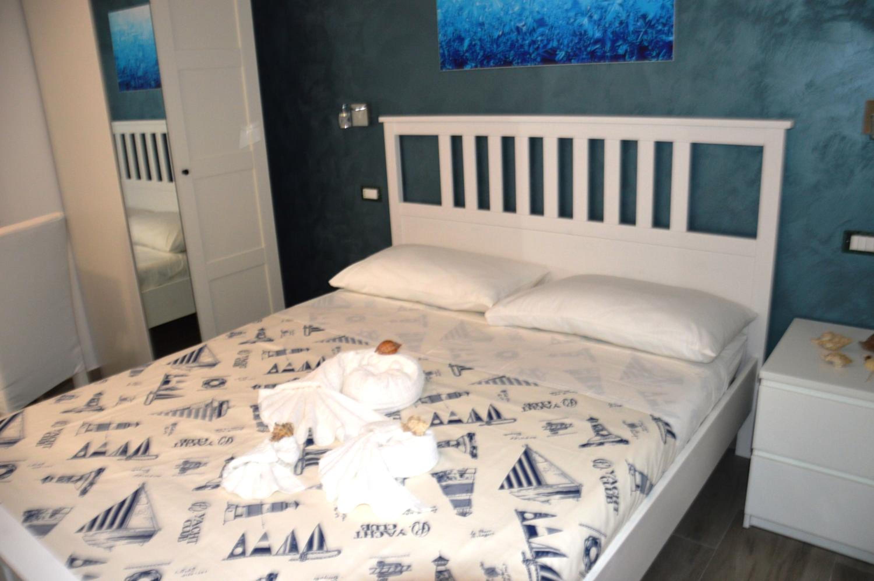 Standard Double Room - Photo 3