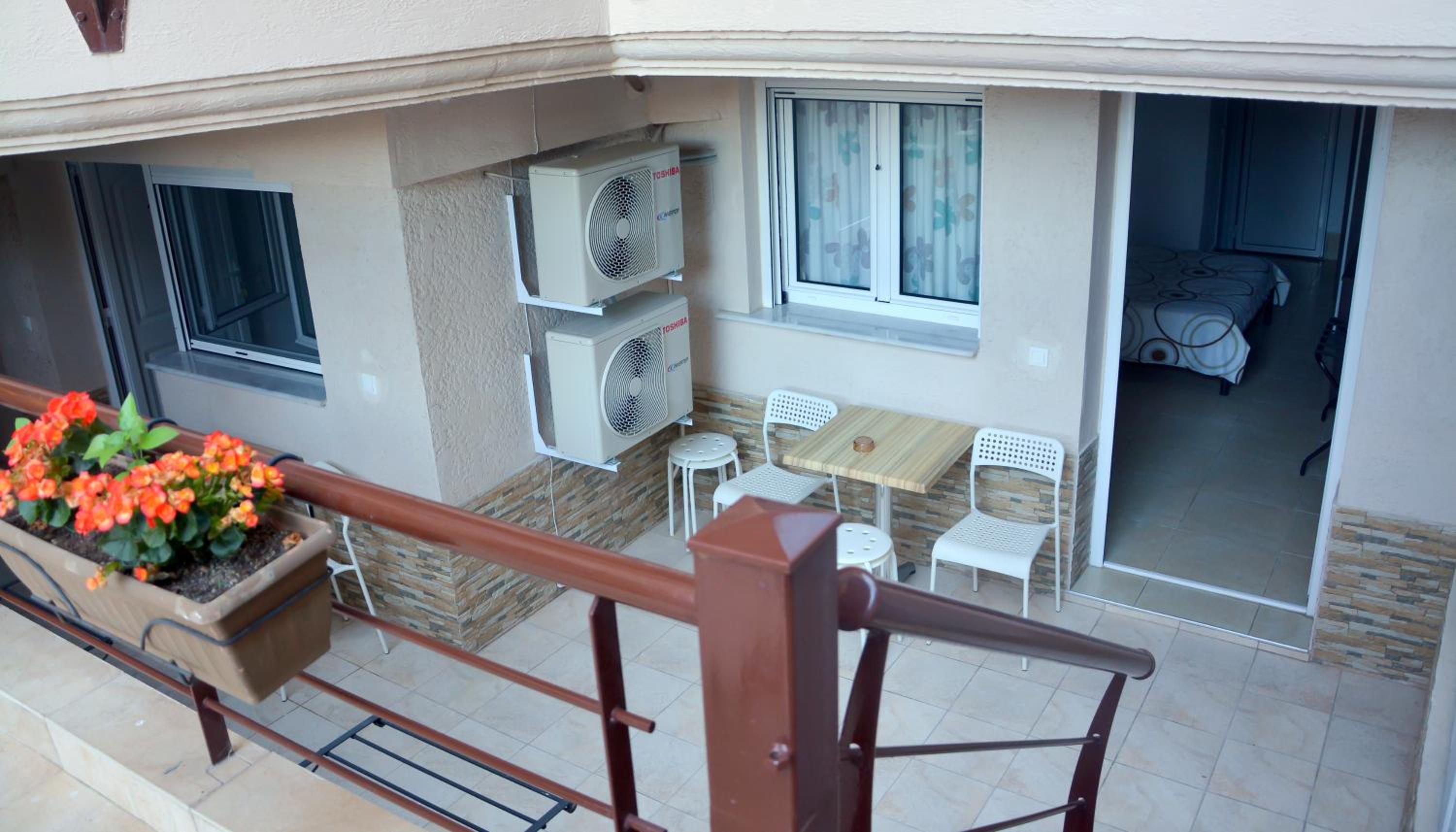 Semi-Basement Economy Studio (2 Adults + 2 Children) photo 3