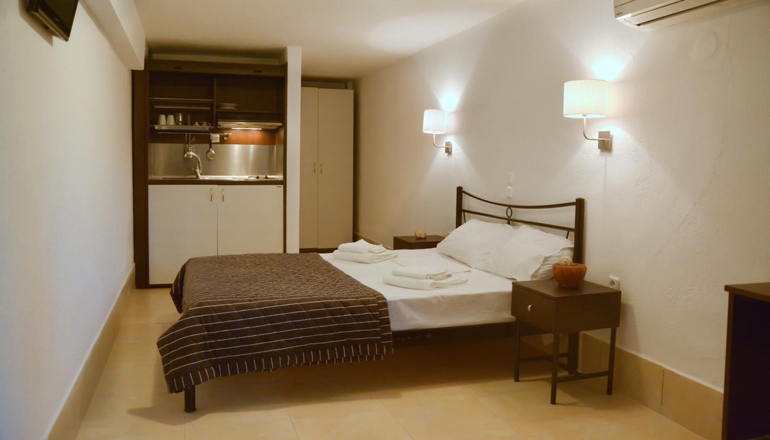 Semi-Basement Economy Studio (2 Adults) photo 2