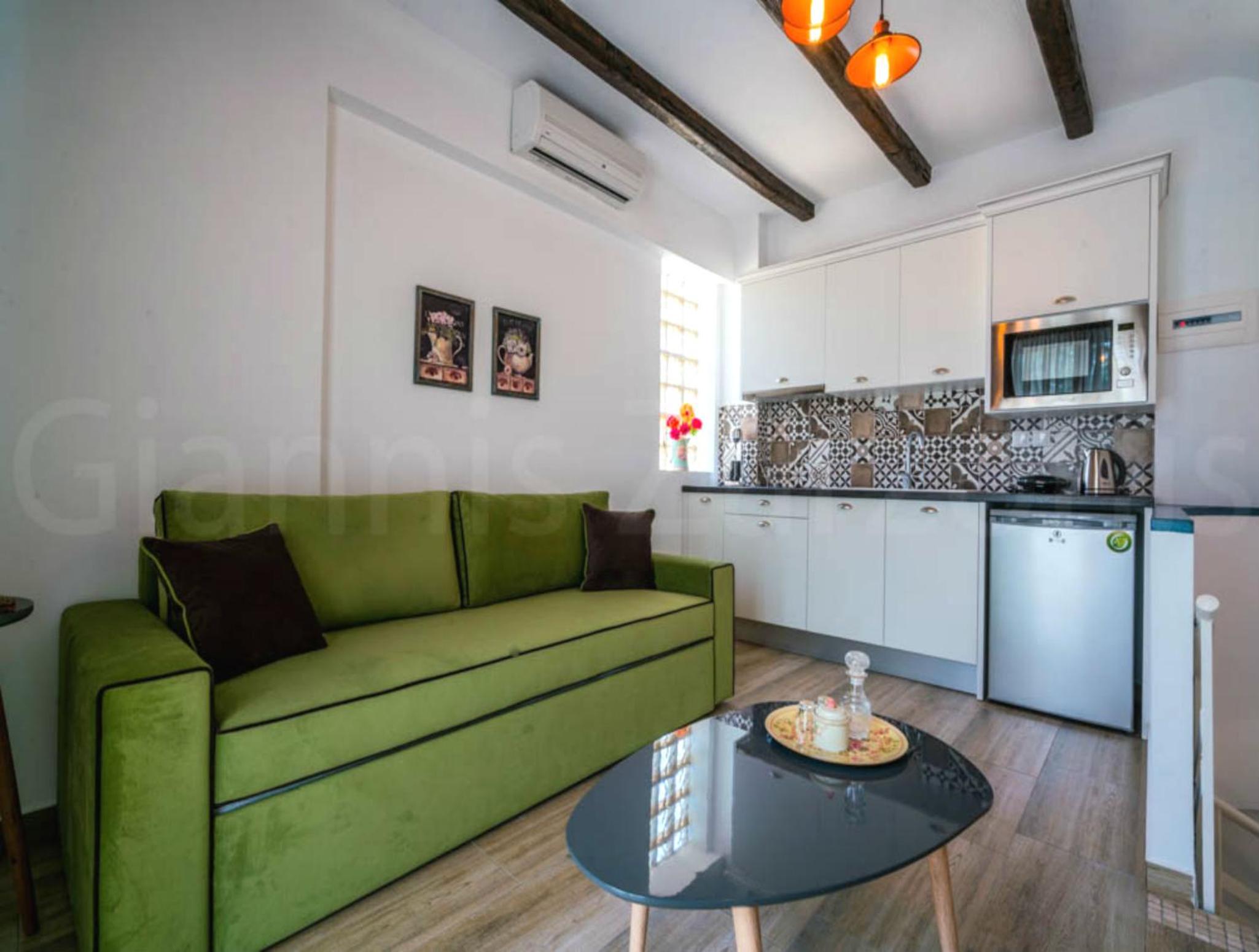 Deluxe House with One Bedroom