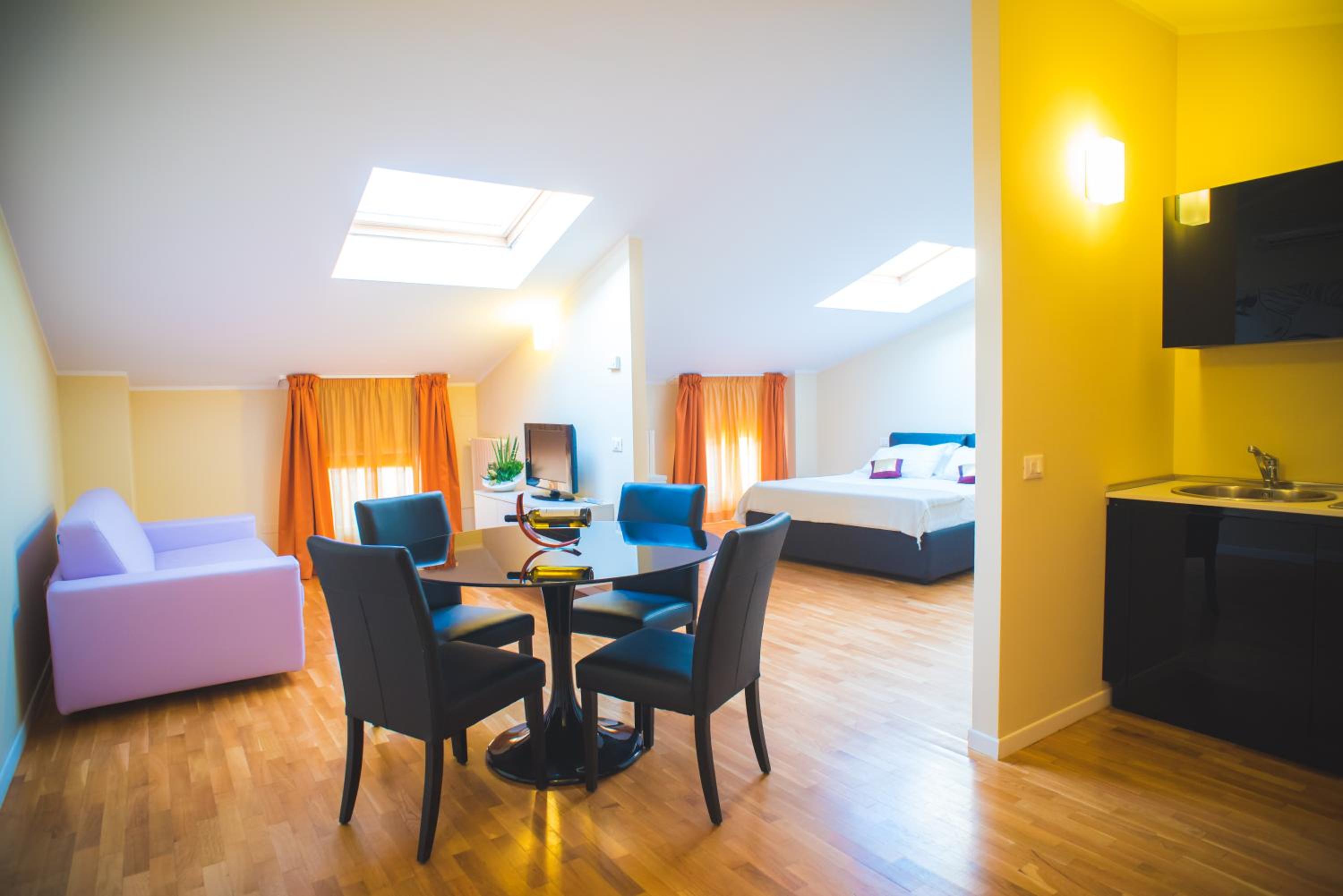 One-Bedroom Apartment