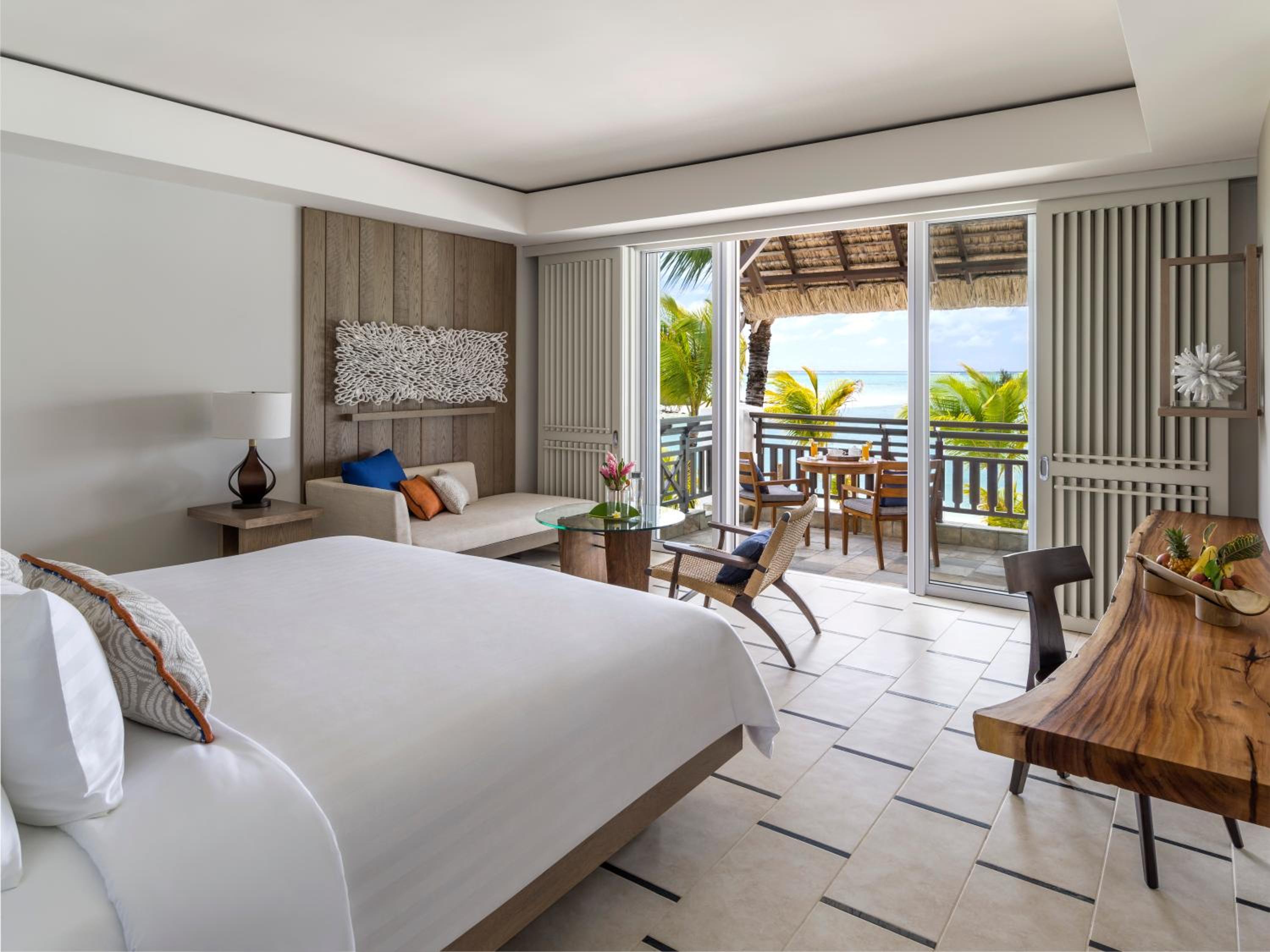 Junior Suite Hibiscus Ocean View King