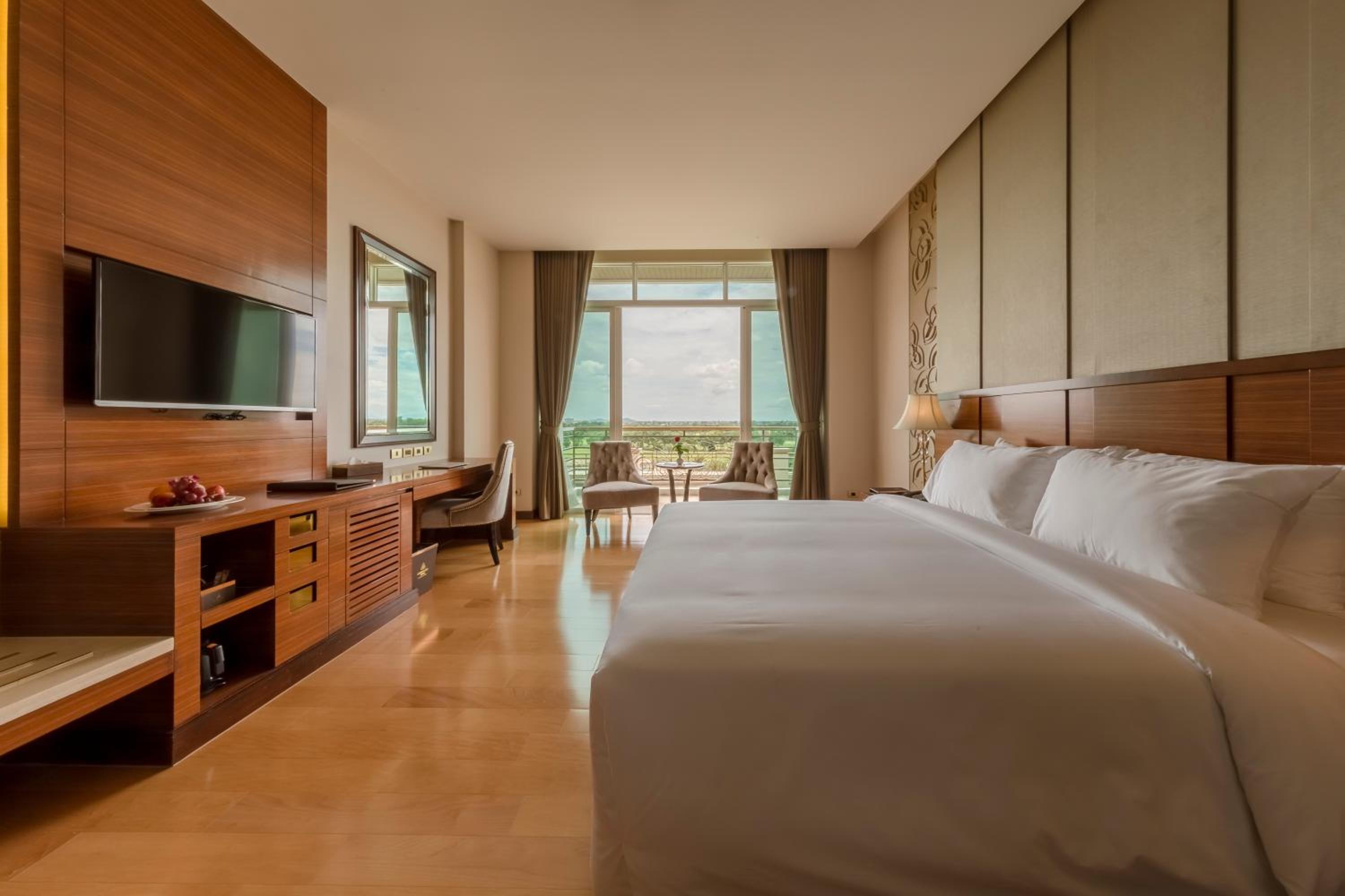 Deluxe Double or Twin Room