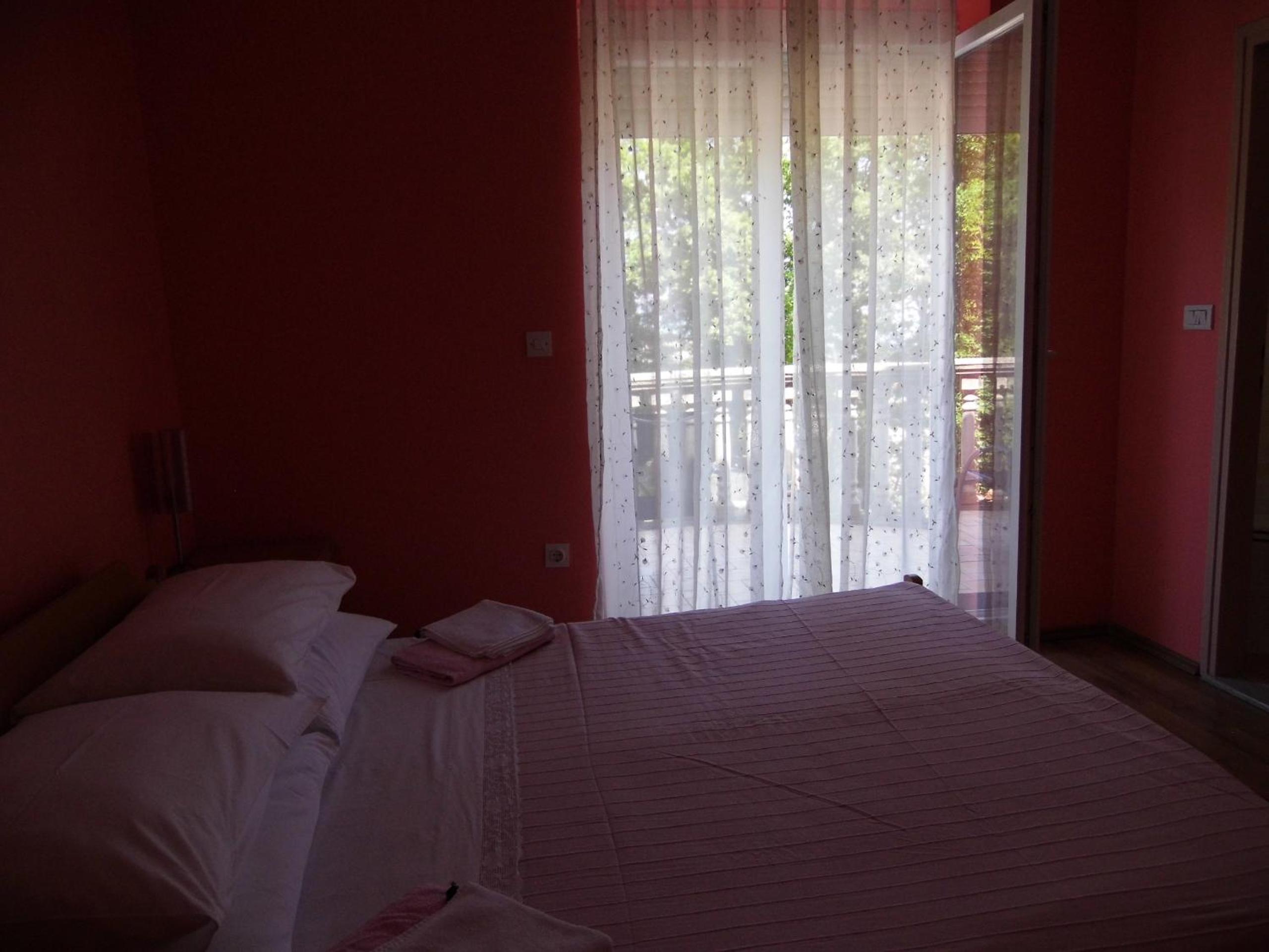 Double Room with Balcony - Photo 1