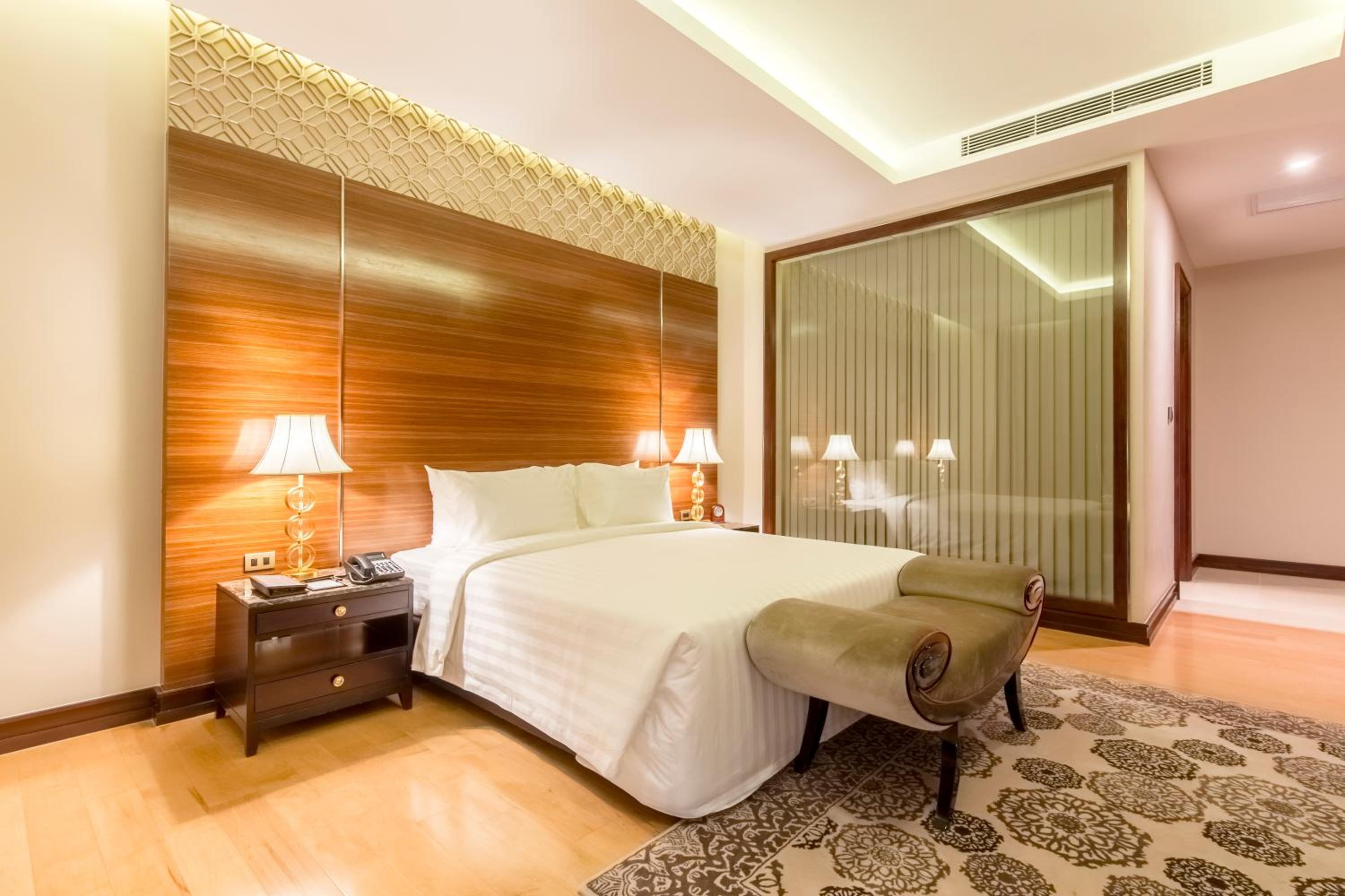 Executive Suite