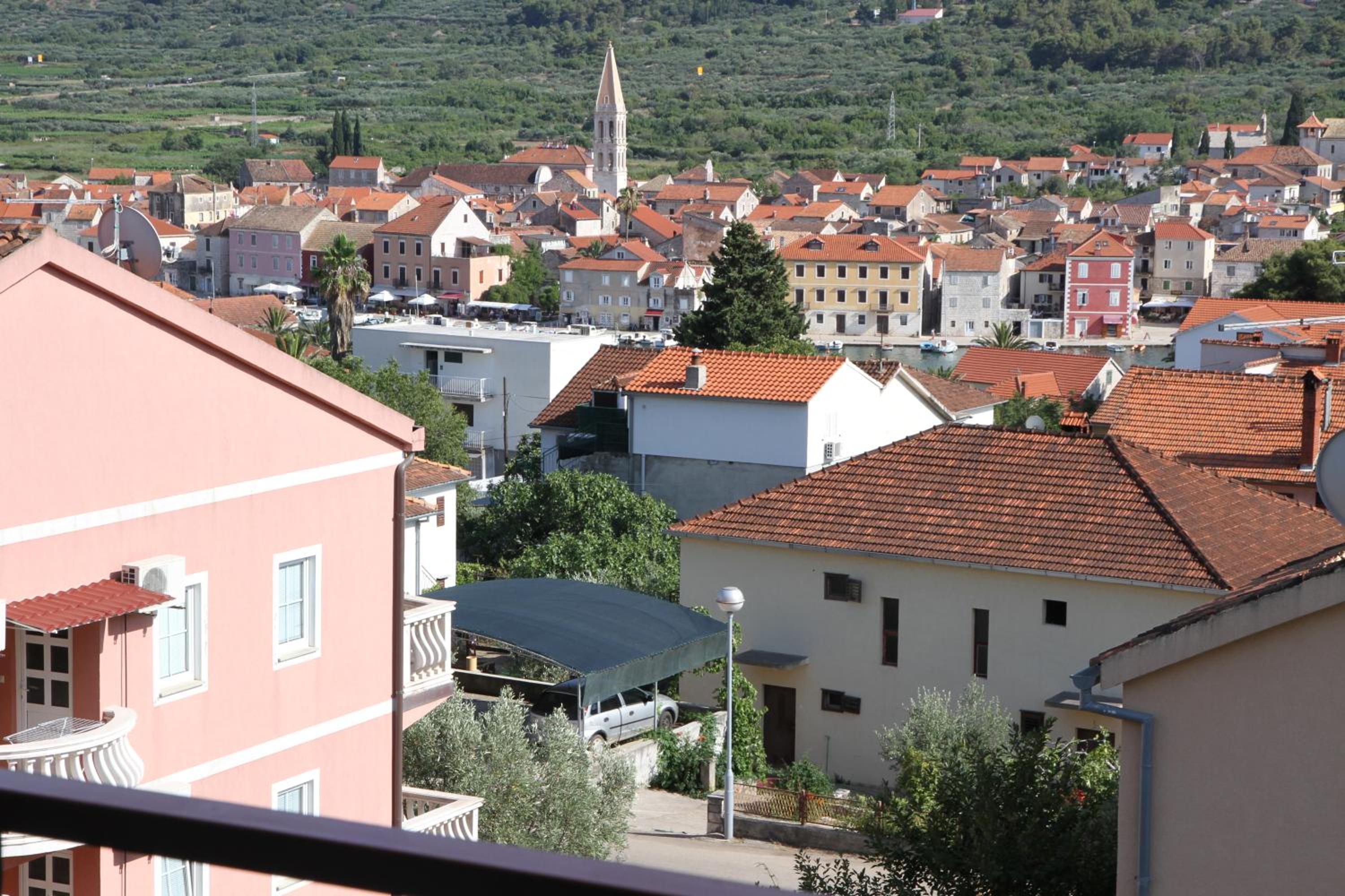 Apartment photo 2