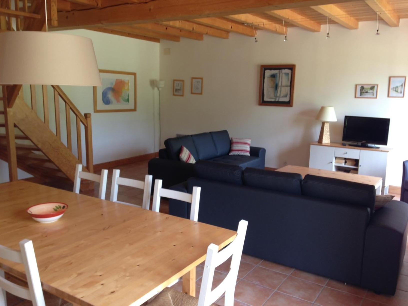 Three-Bedroom House photo 2