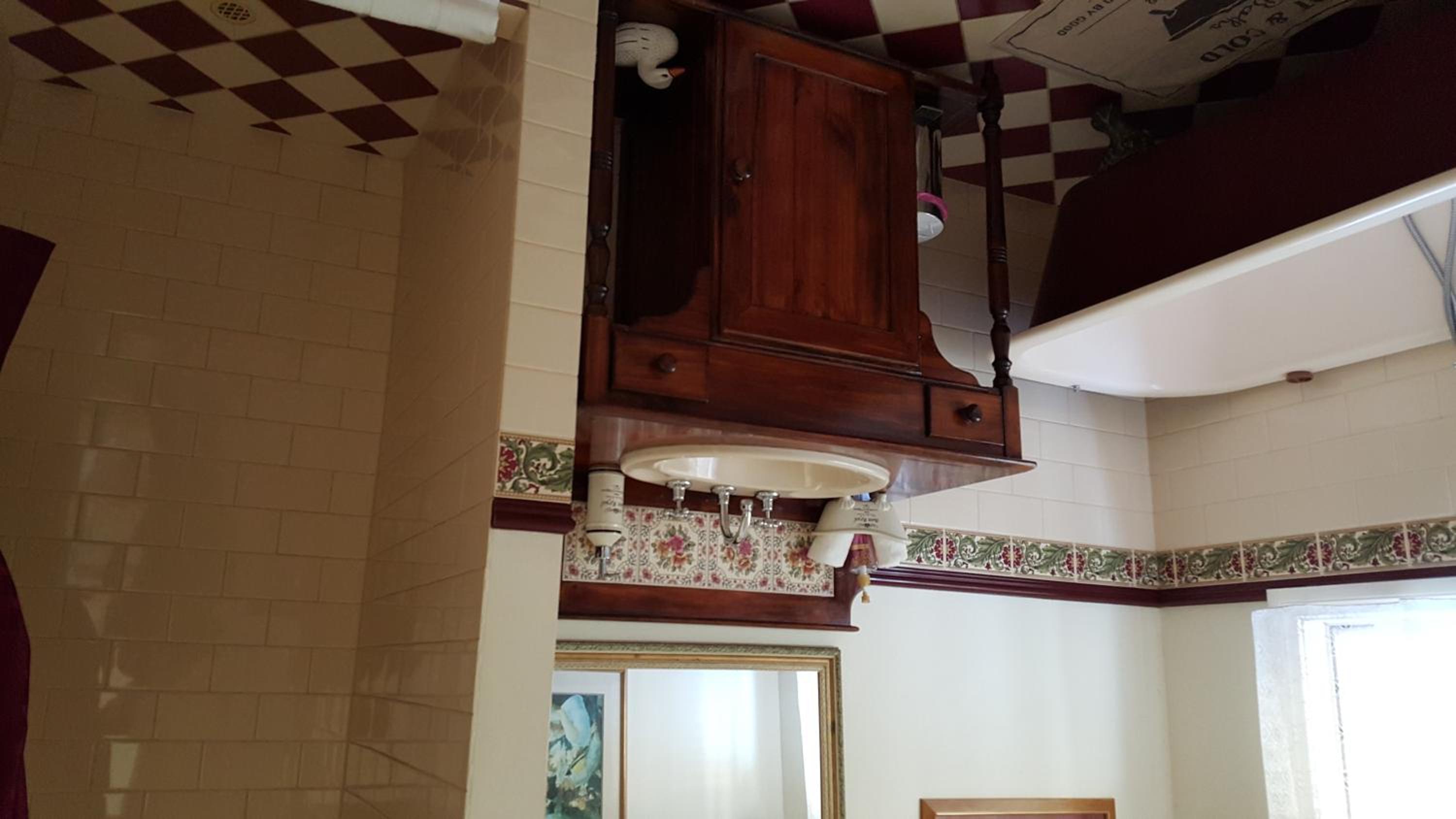 Tree Top Queen Room
