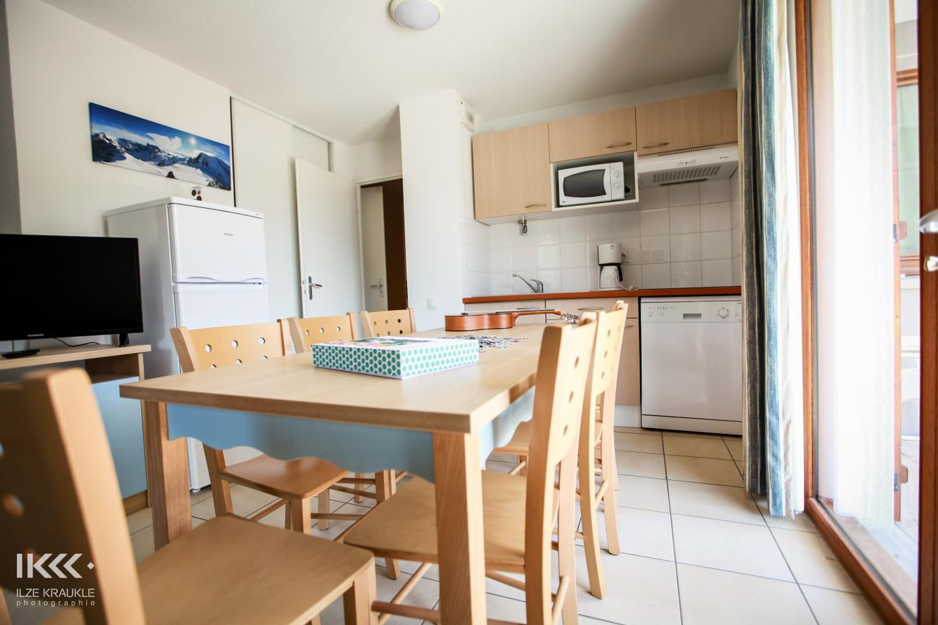 One-Bedroom Comfort Apartment With Balcony (7 persons) photo 2