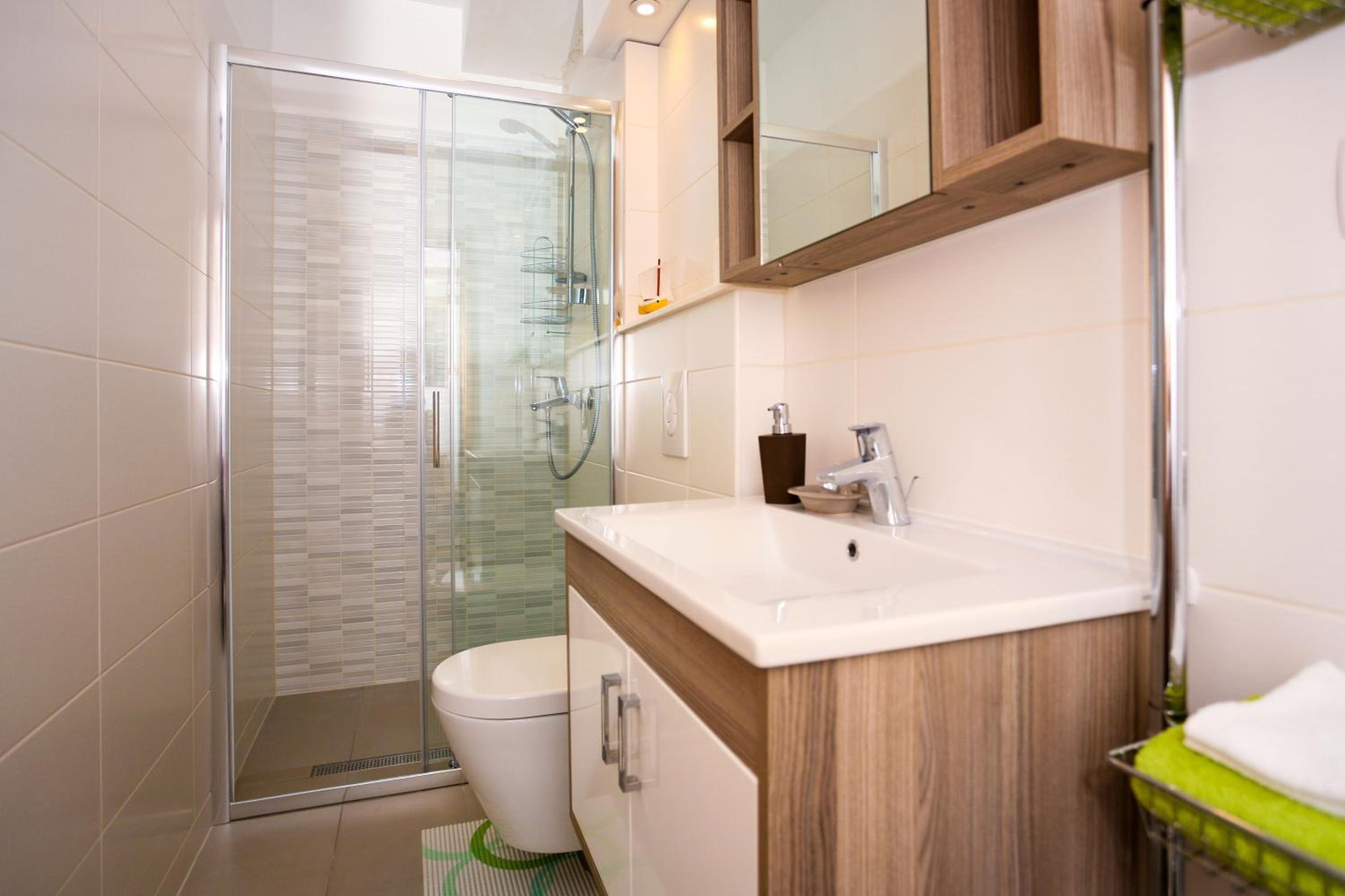 Apartment with Sea View - Photo 5