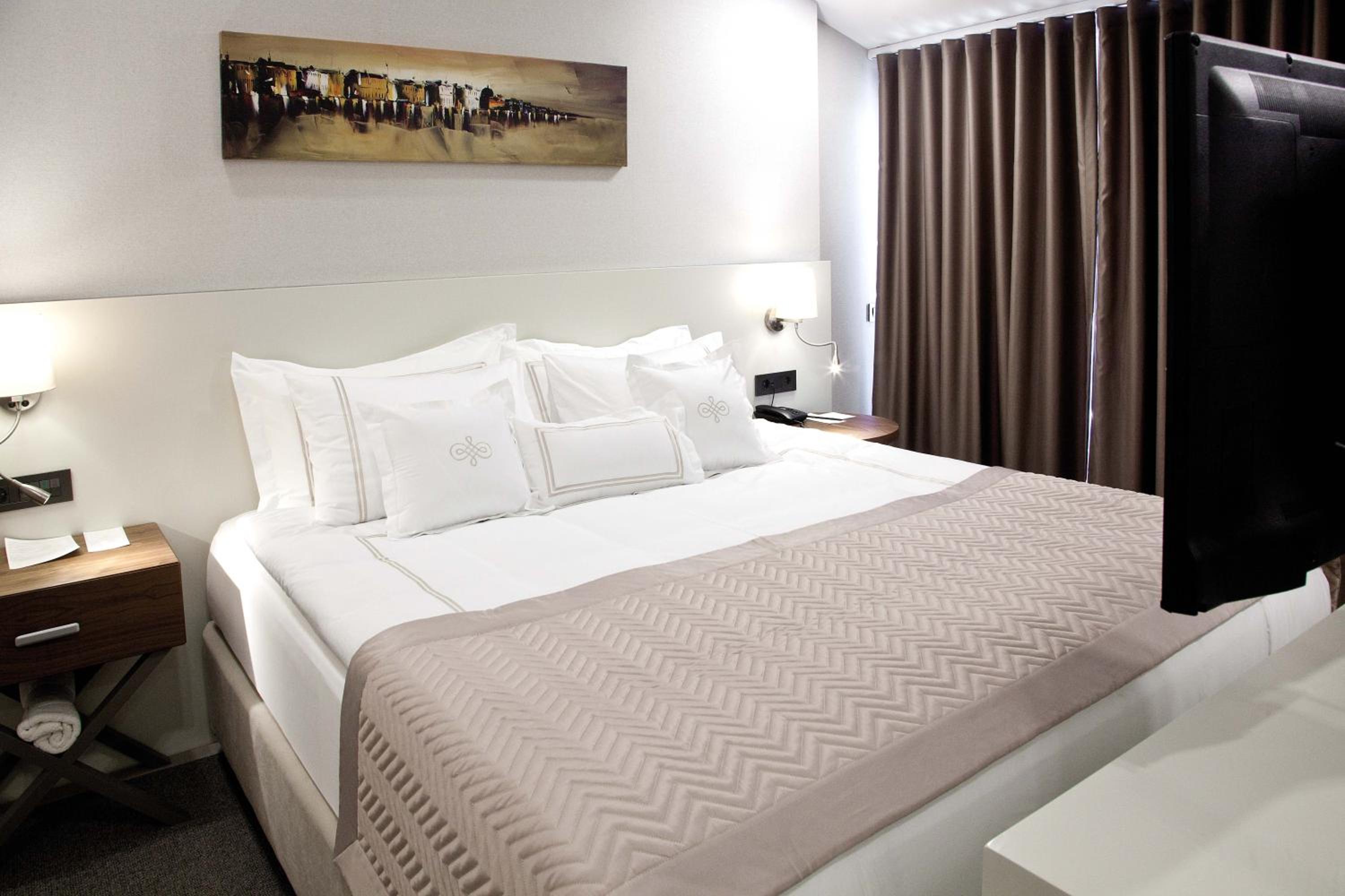 Deluxe Room with Balcony