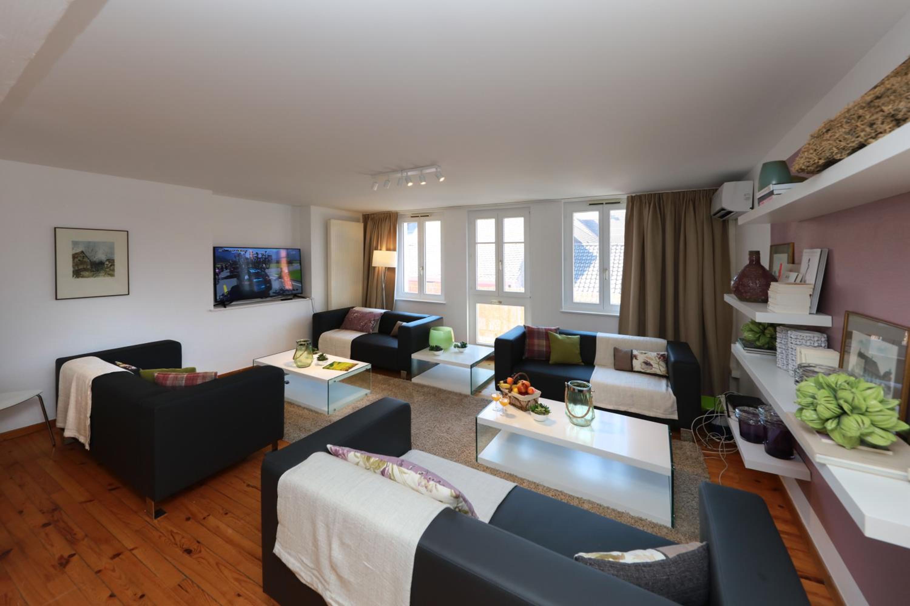 Duplex Apartment Decker - 3 Bedrooms 3 Bathrooms - 134 m2 photo 2