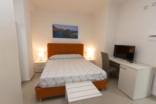 Double Room with Patio photo 2