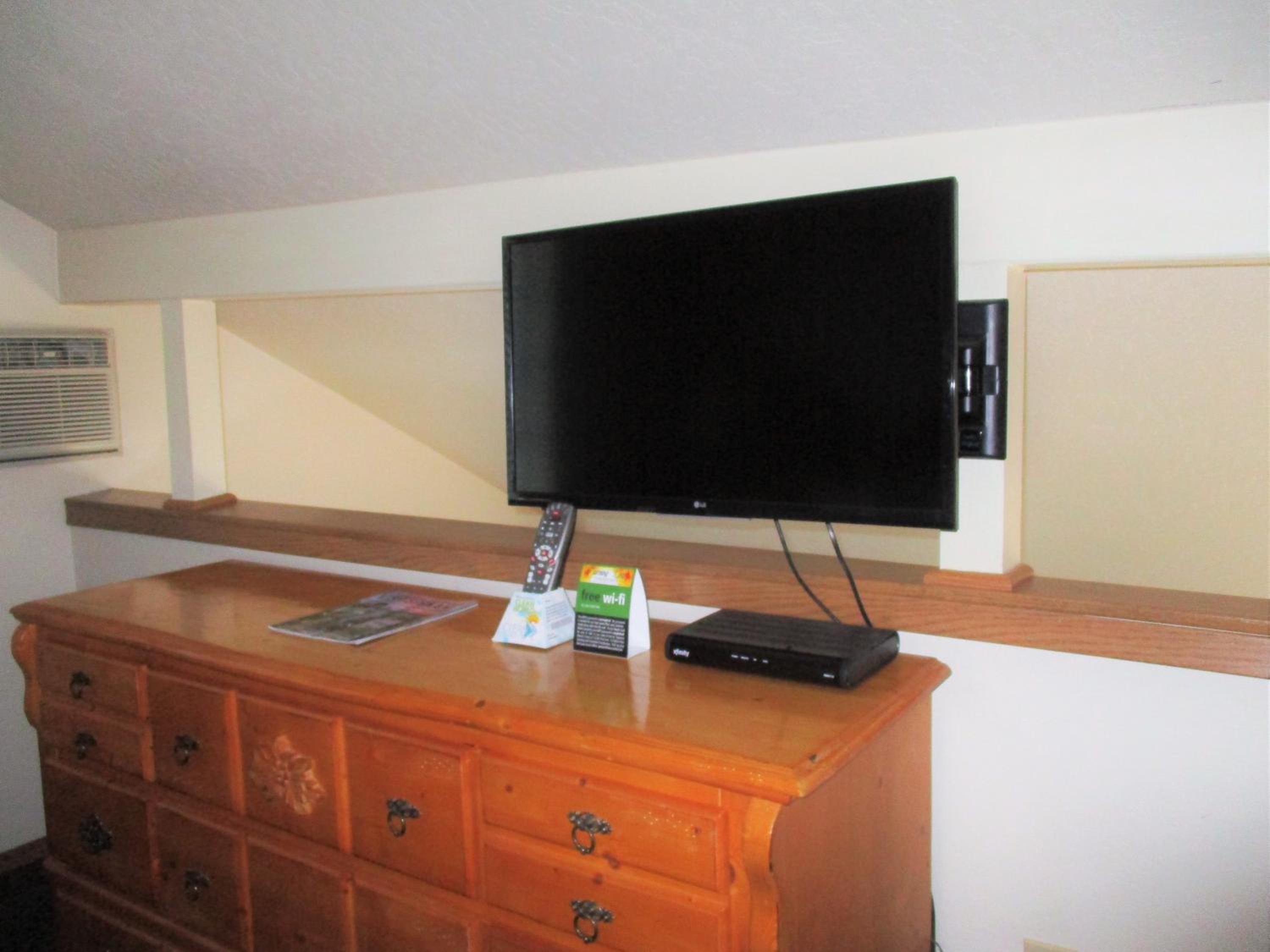 One-Bedroom Suite with Sofa Bed