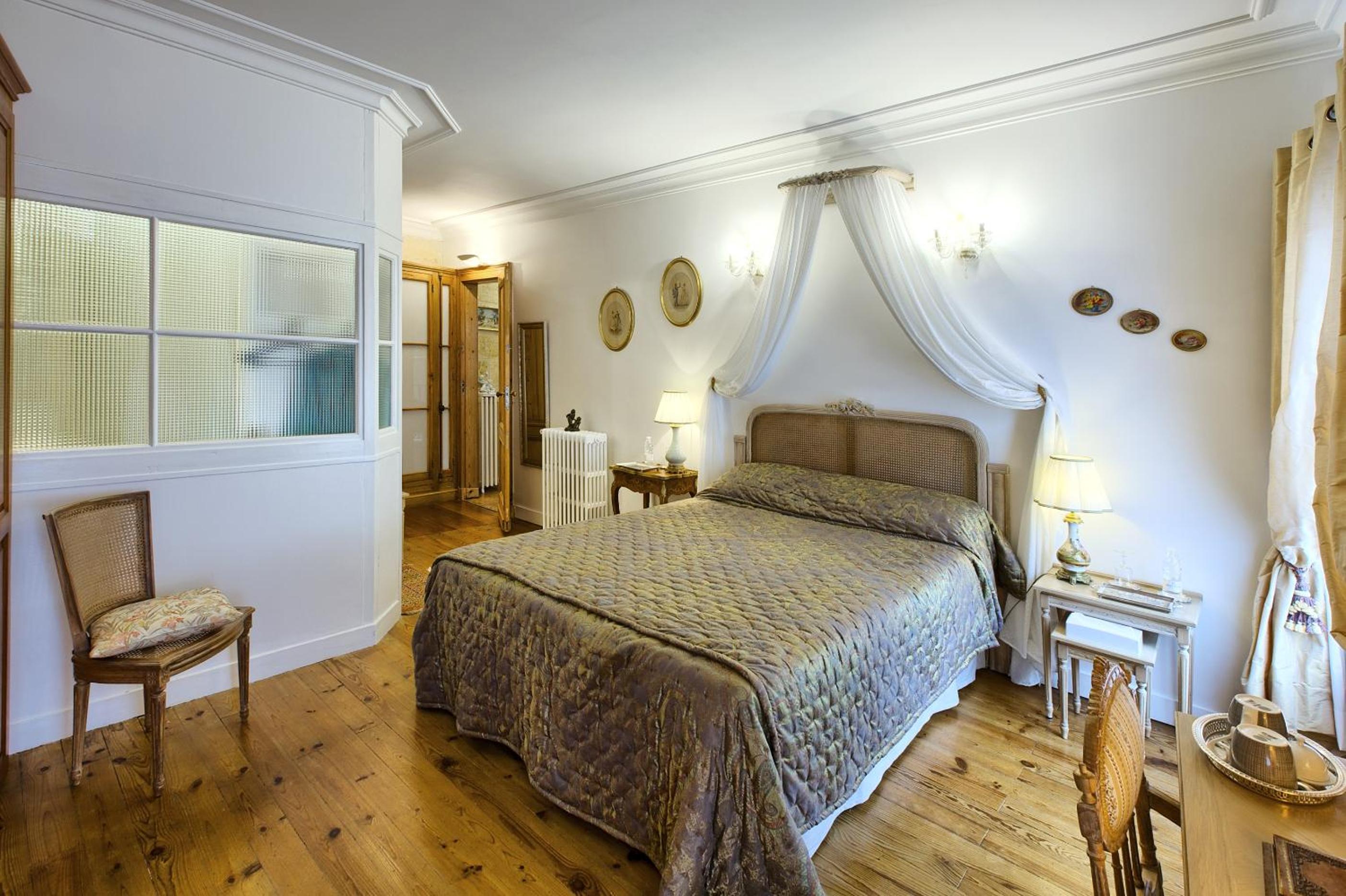 Suite with Garden View photo 2