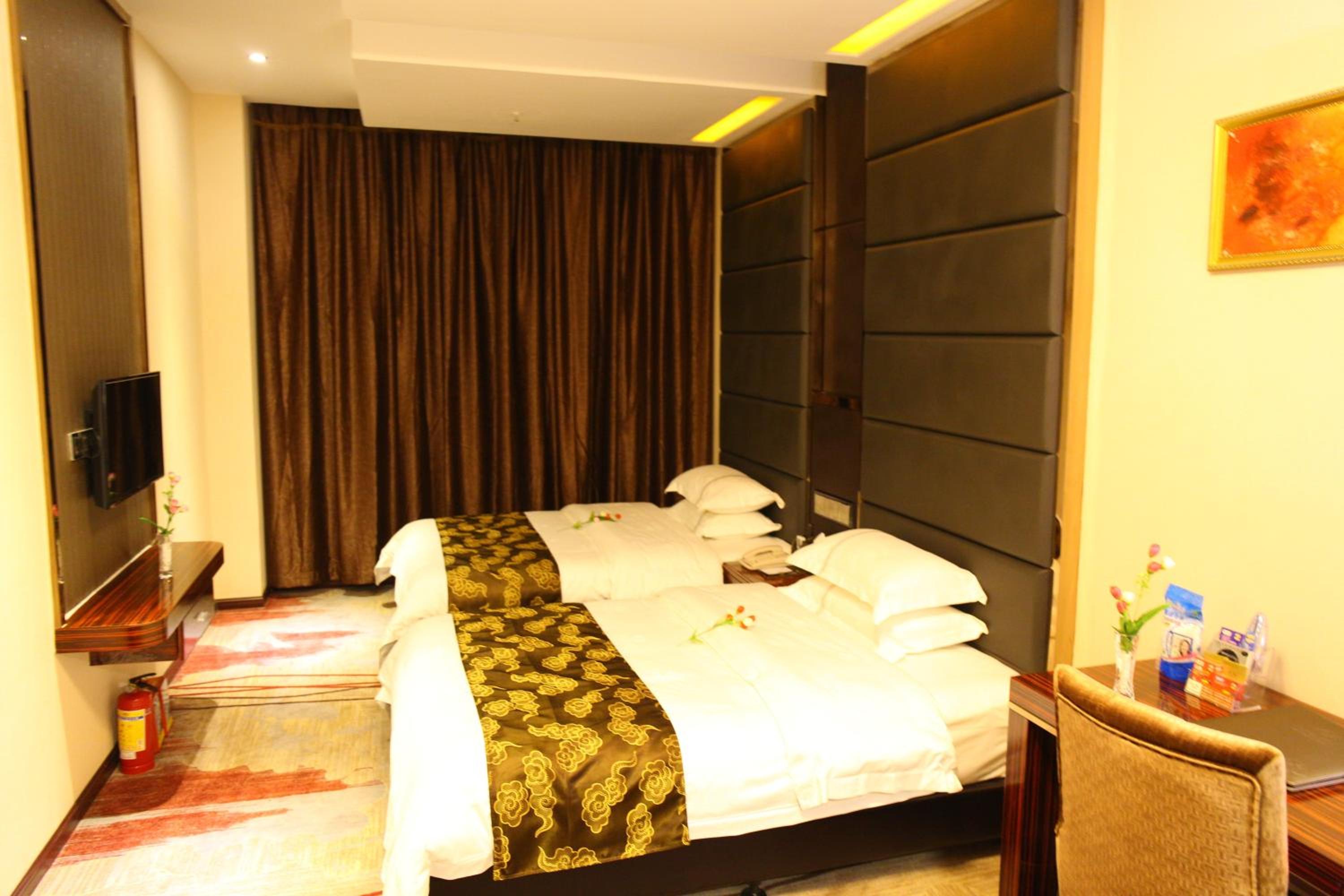 Superior Twin Room with No Window