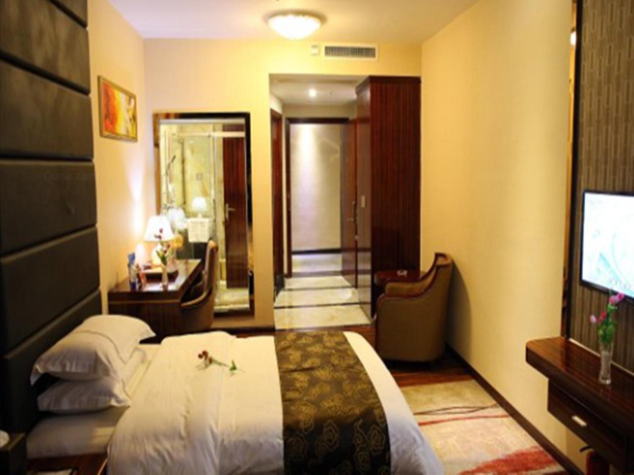 Superior Double Room with No Window