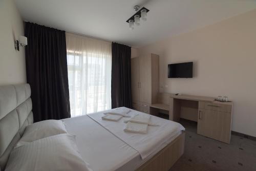 Double Room with Side Sea View, photo 7