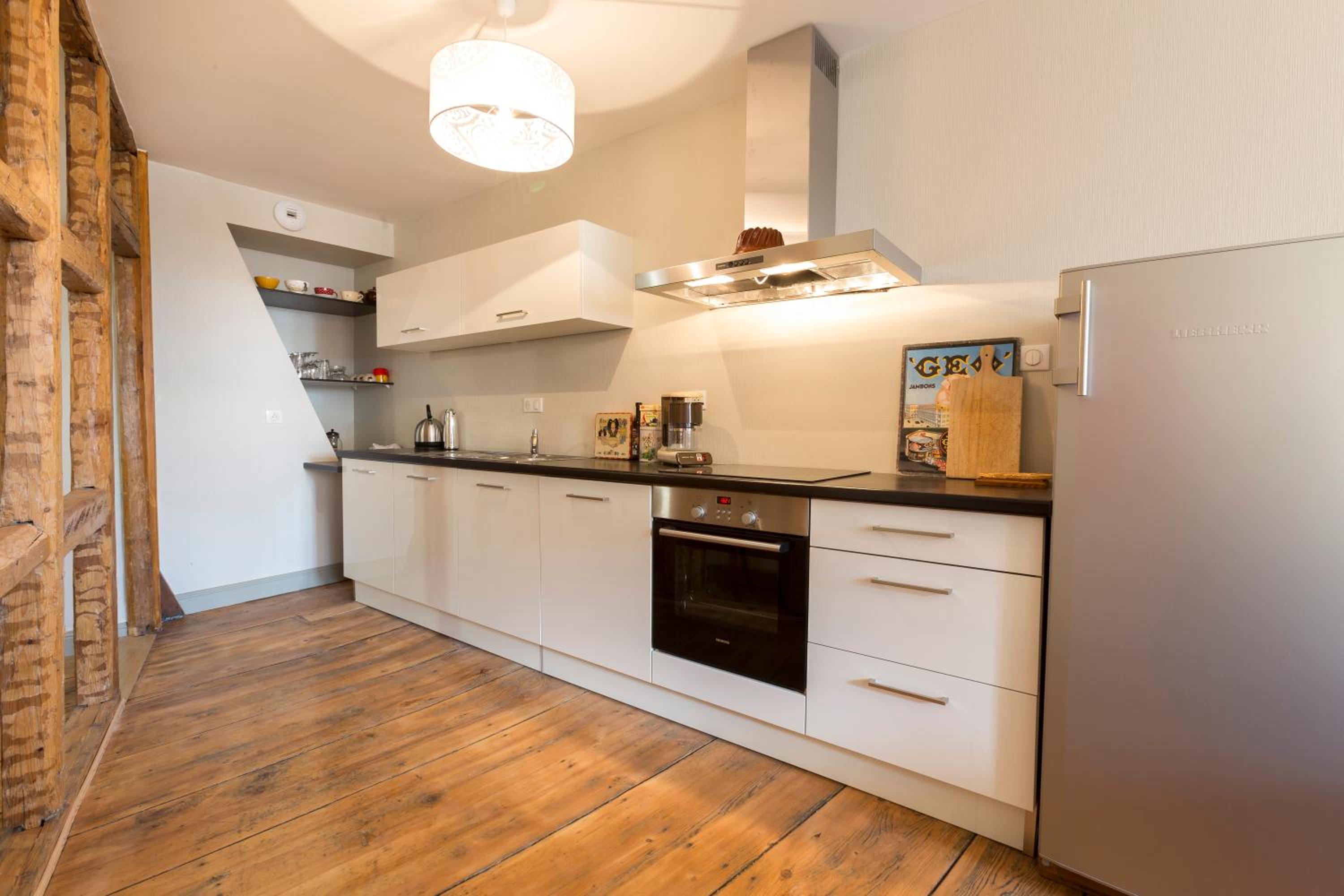 Two-Bedroom Apartment Suite Saint Nicolas - Photo 12