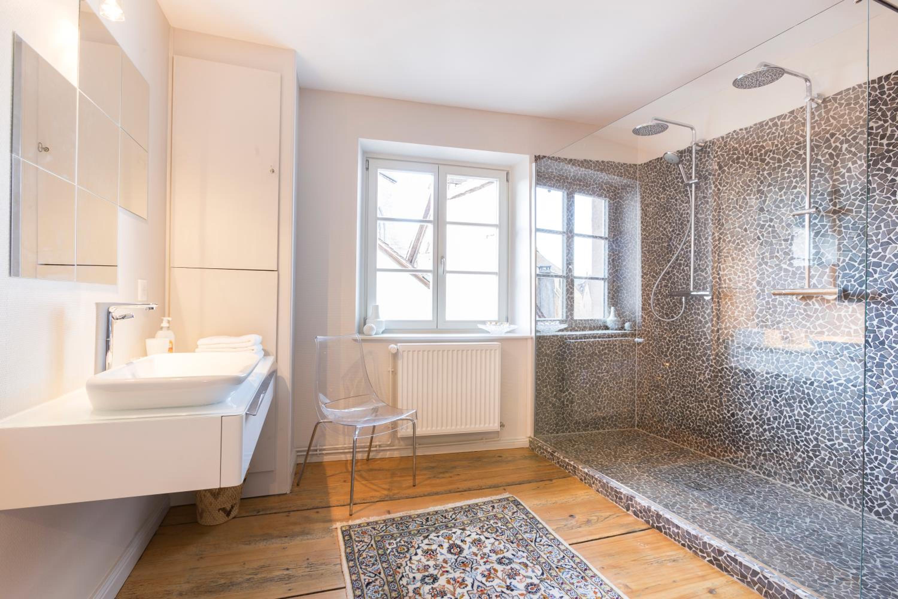 Two-Bedroom Apartment Suite Saint Nicolas - Photo 1
